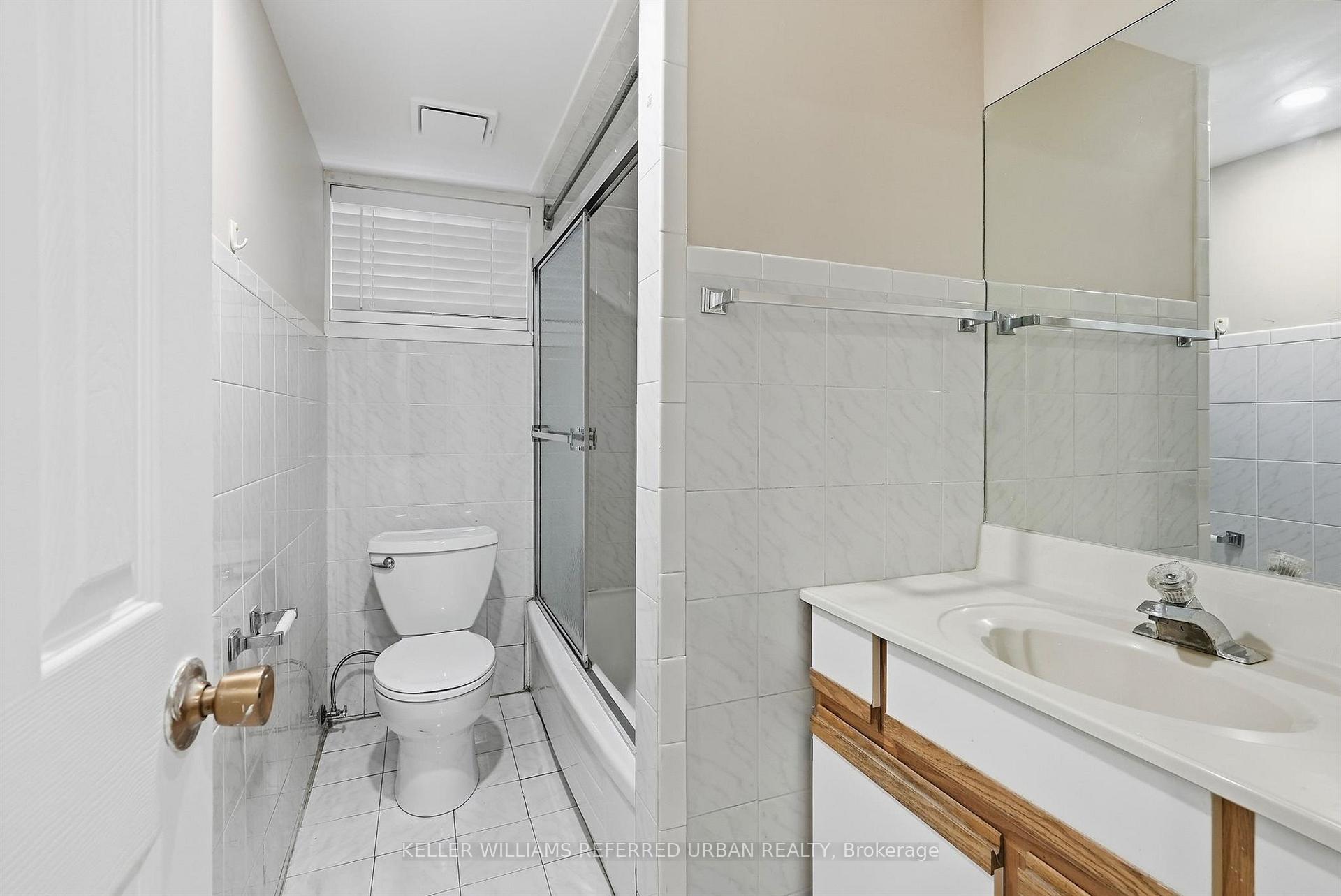 Photo 6 of Unit BSMT, 63 Keyworth Trail, Scarborough, Agincourt South-Malvern West — HOMEH