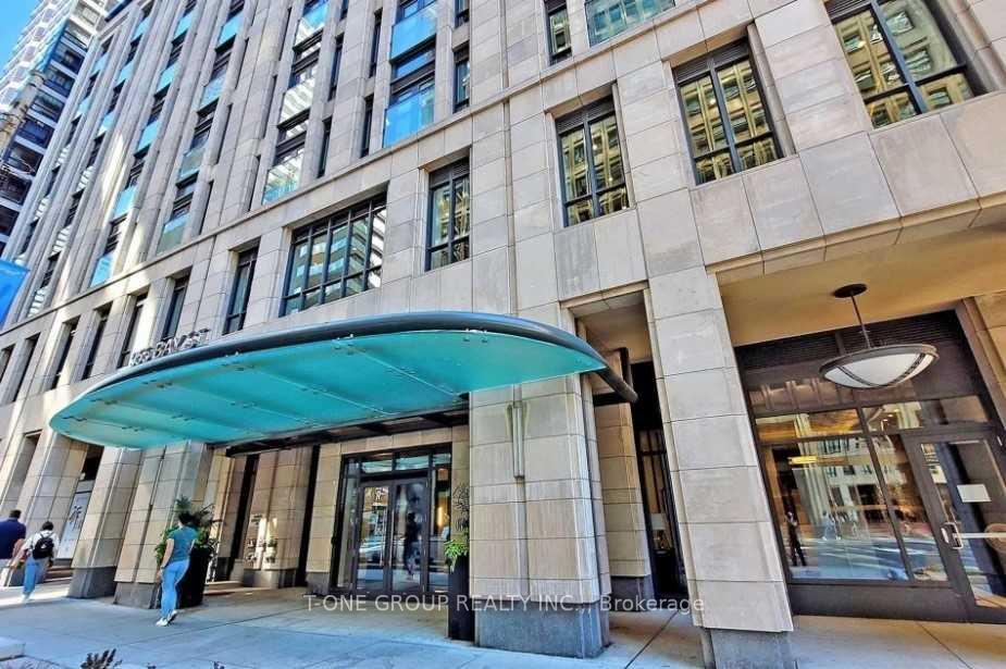 Photo 2 of Unit 1018, 955 Bay Street, Toronto, Bay Street Corridor — HOMEH