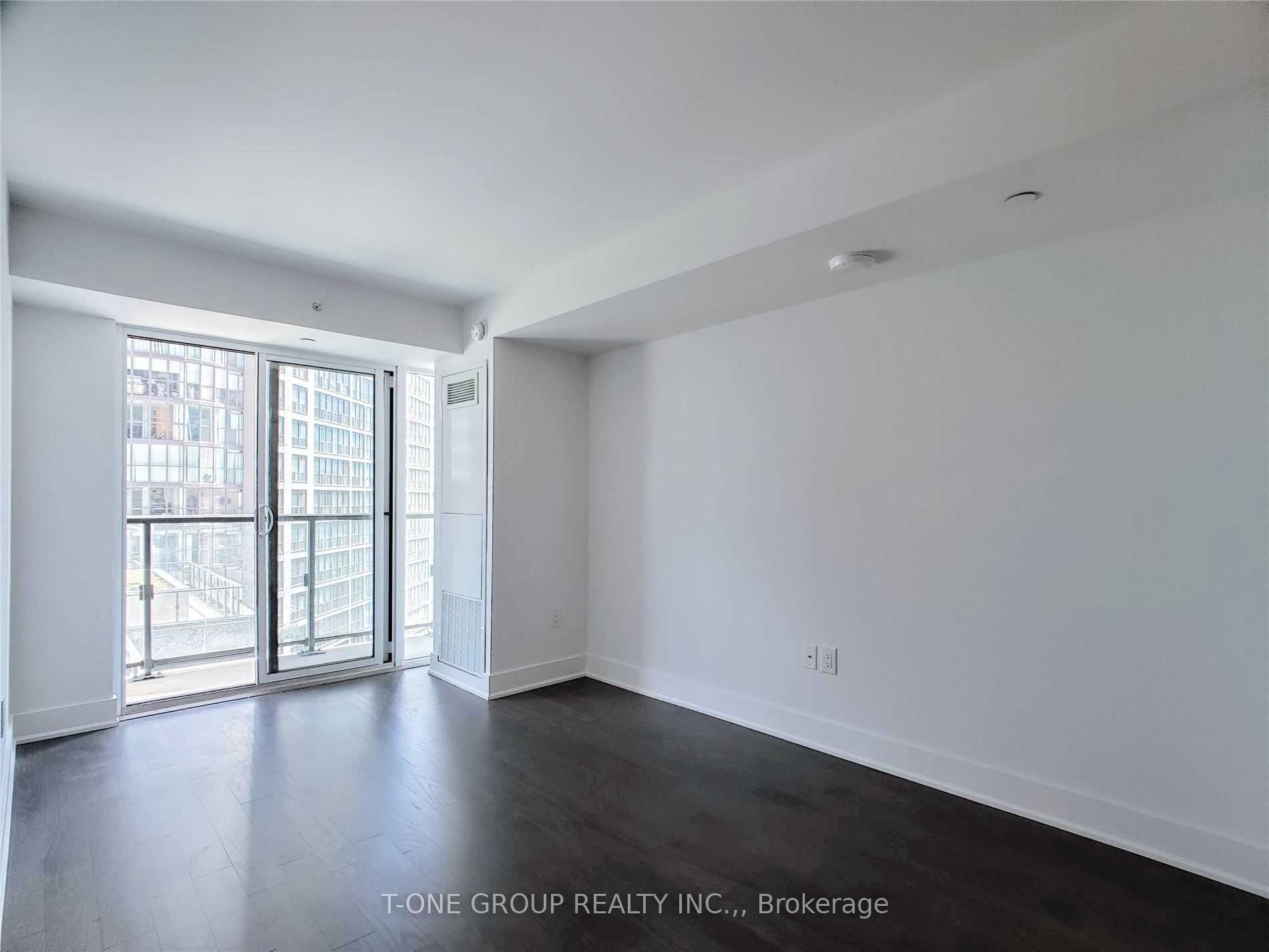 Photo 8 of Unit 1018, 955 Bay Street, Toronto, Bay Street Corridor — HOMEH