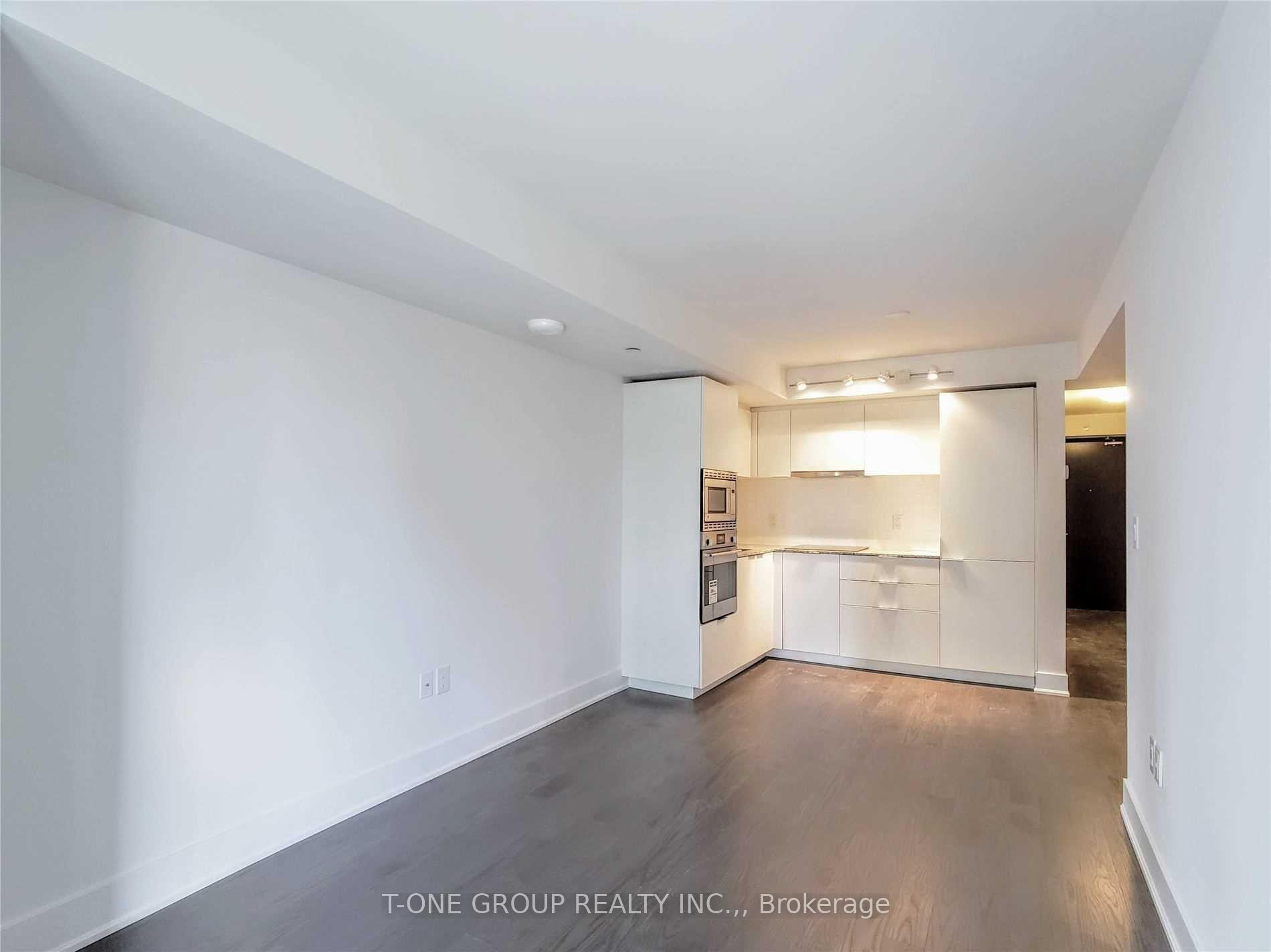 Photo 9 of Unit 1018, 955 Bay Street, Toronto, Bay Street Corridor — HOMEH