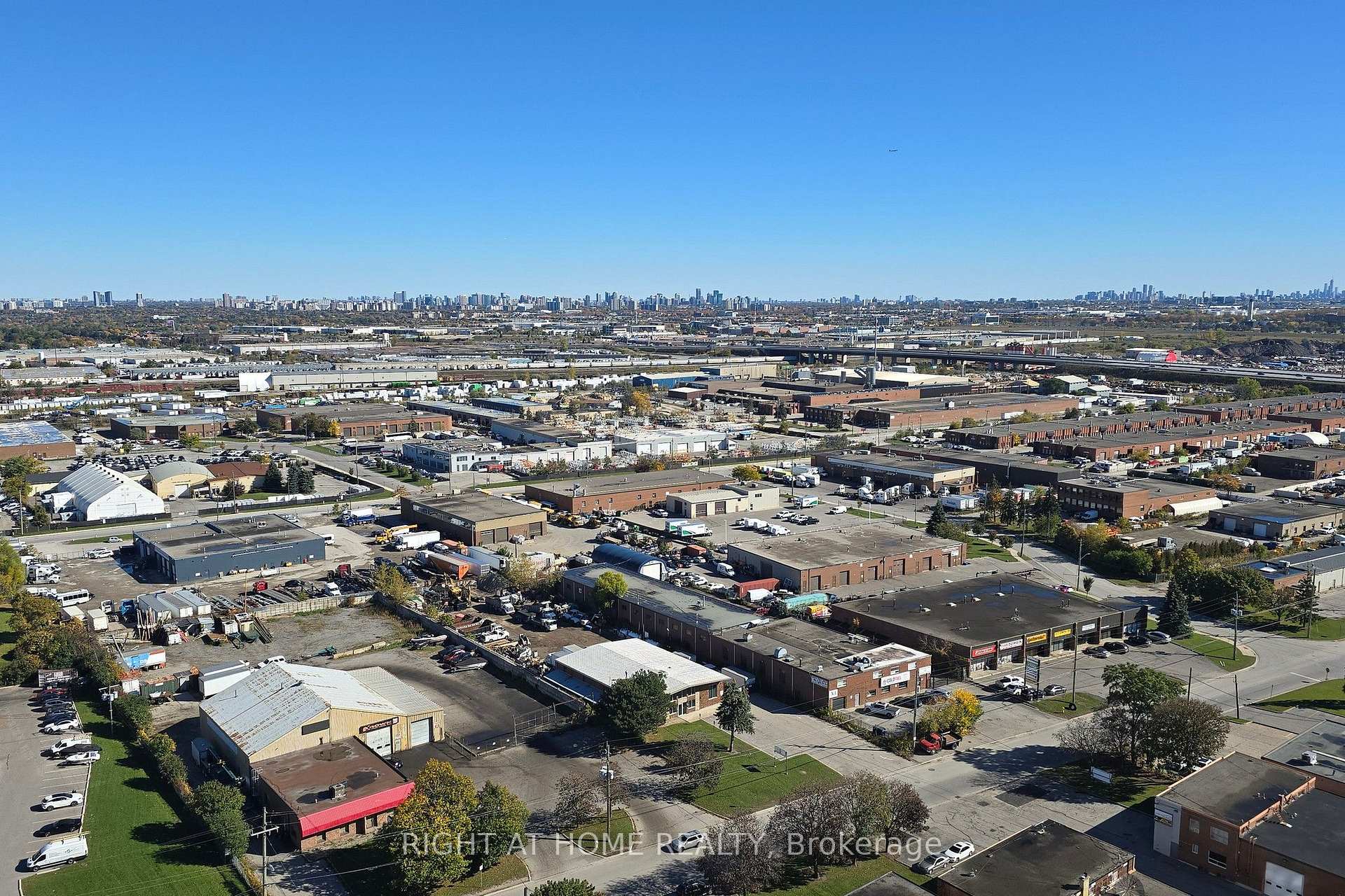 Photo 24 of Unit 2204, 5 Meadowdale Road, Vaughan, Vaughan Corporate Centre — HOMEH