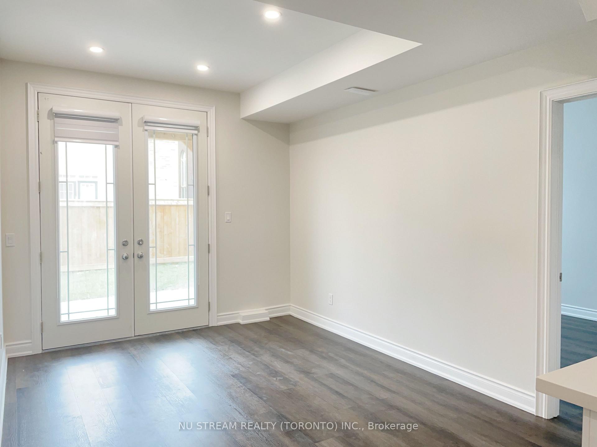 Photo 2 of Unit Lower, 10 Drizzel Crescent, Richmond Hill, Oak Ridges — HOMEH