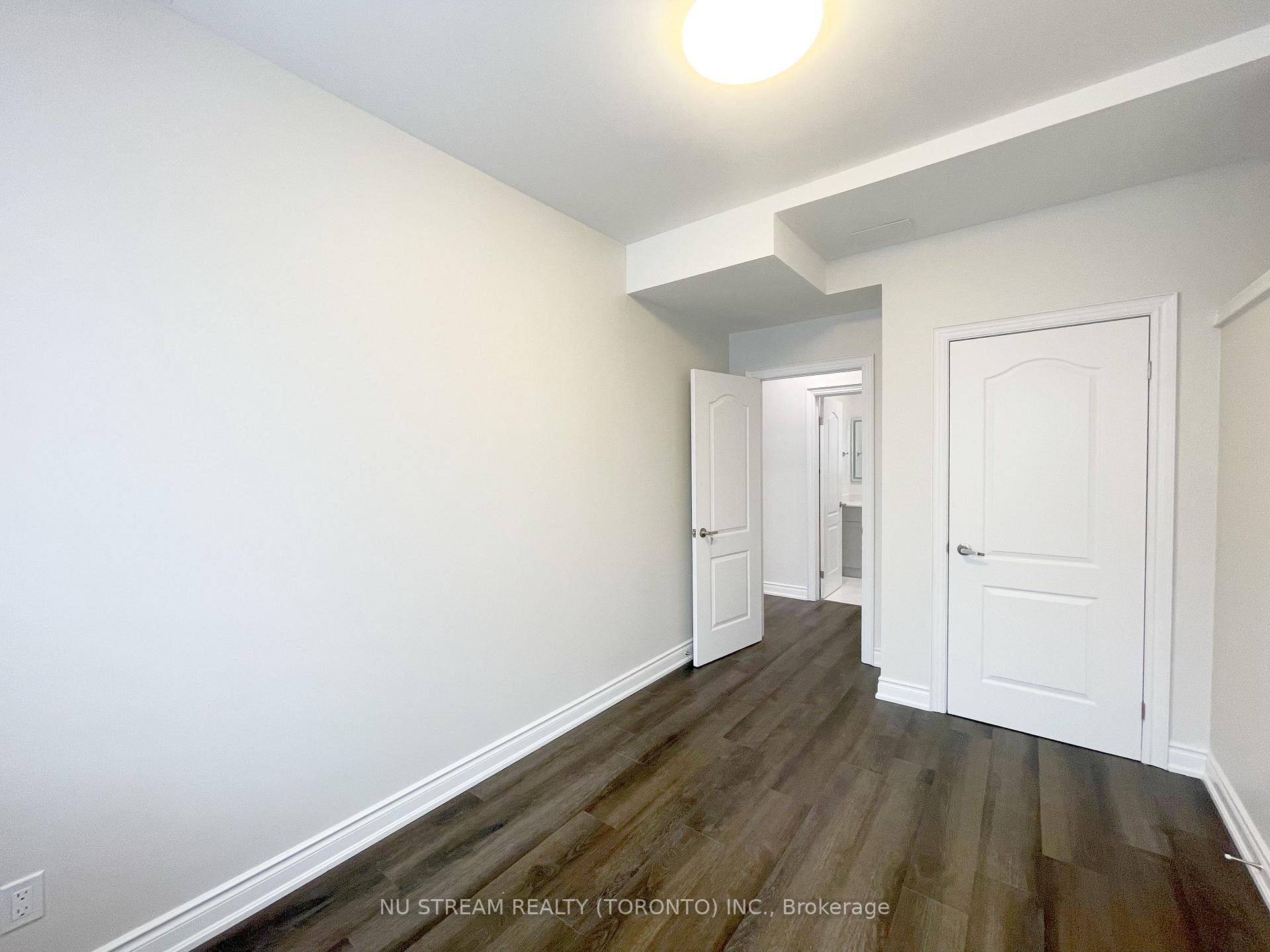 Photo 7 of Unit Lower, 10 Drizzel Crescent, Richmond Hill, Oak Ridges — HOMEH