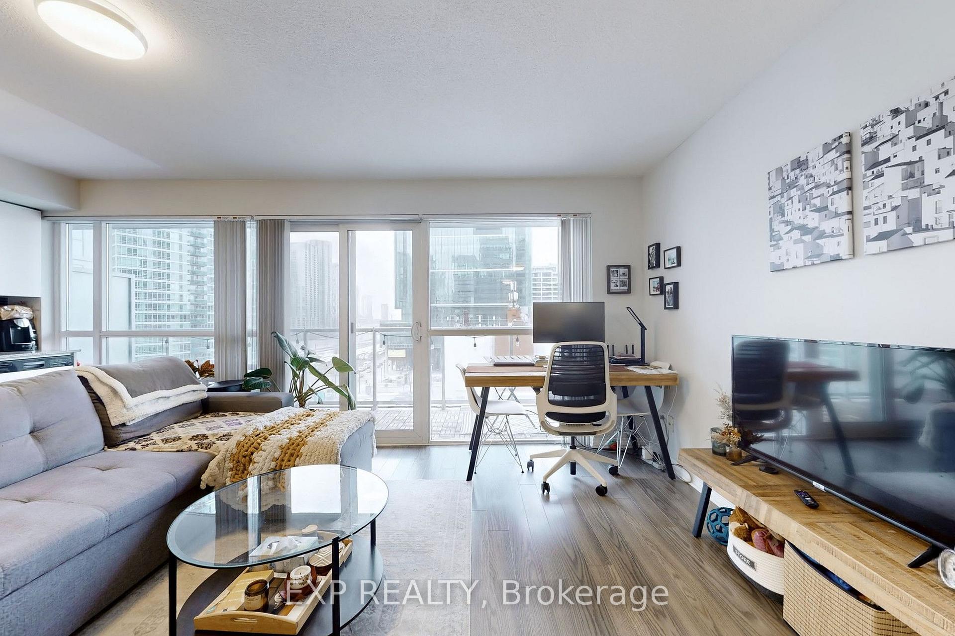 Photo 11 of Unit 817, 352 Front Street W, Toronto, Waterfront Communities — HOMEH