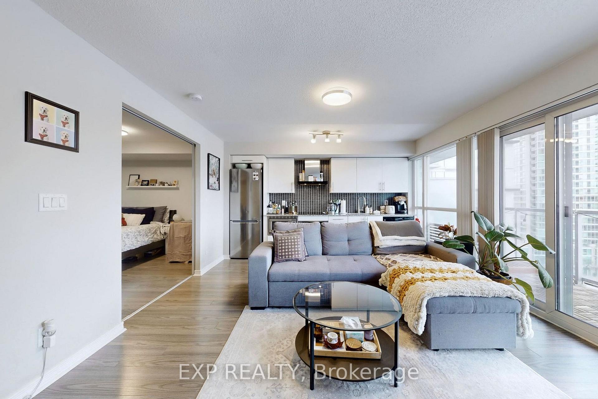 Photo 16 of Unit 817, 352 Front Street W, Toronto, Waterfront Communities — HOMEH