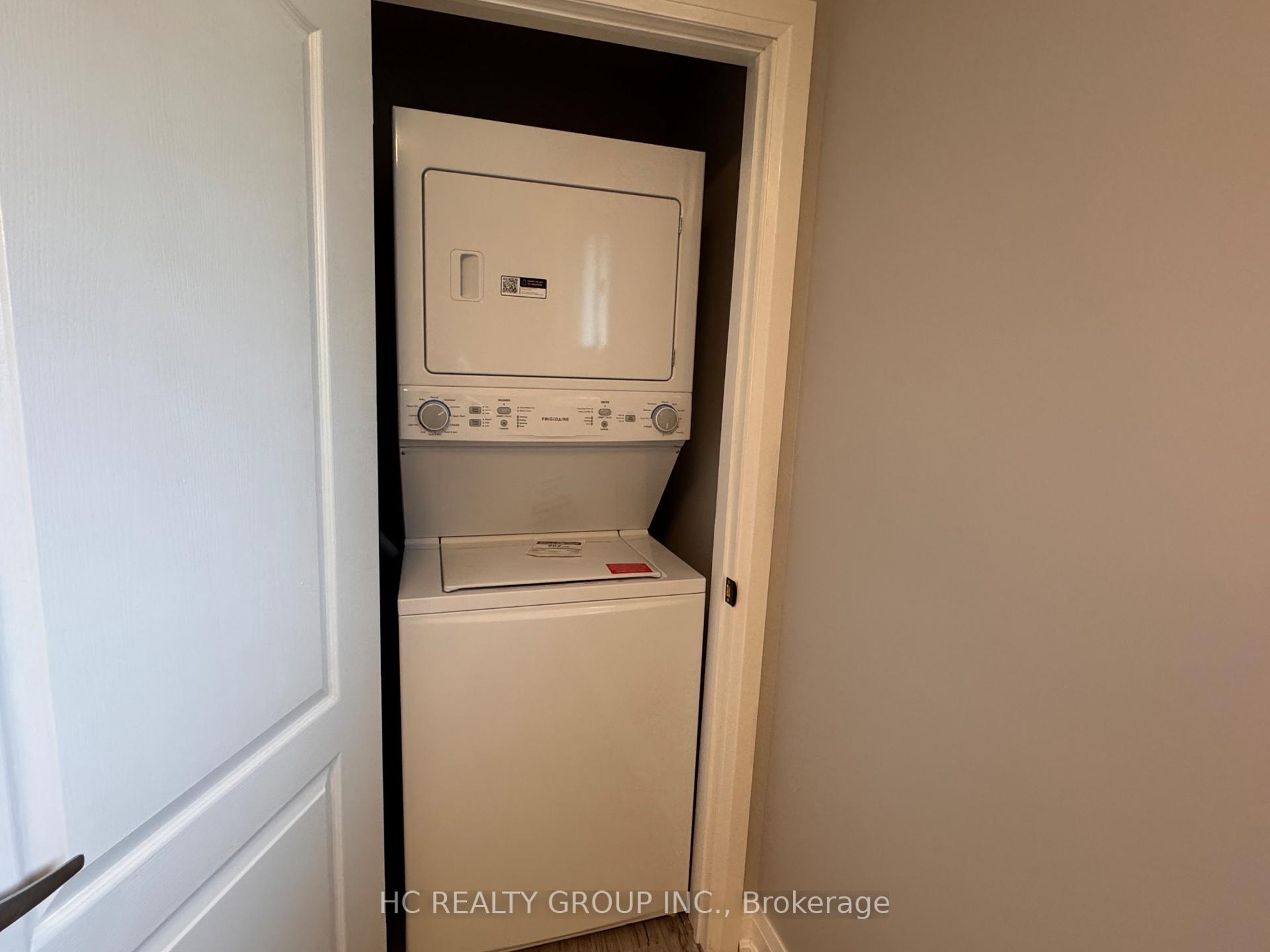 Photo 15 of 32 Upper King Richard Court, Markham, Bullock — HOMEH