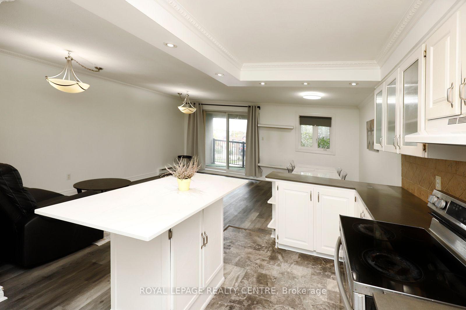 Photo 9 of Unit 103, 3040 Constitution Boulevard, Mississauga, Applewood — HOMEH