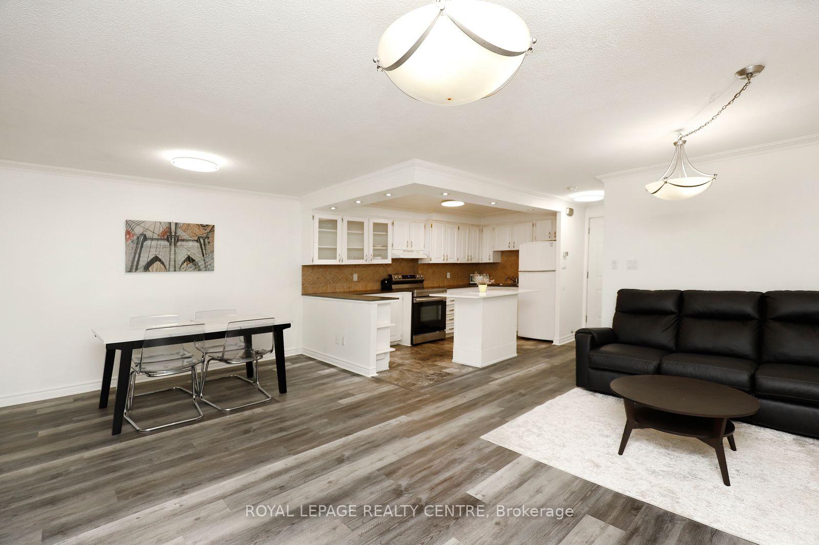 Photo 15 of Unit 103, 3040 Constitution Boulevard, Mississauga, Applewood — HOMEH