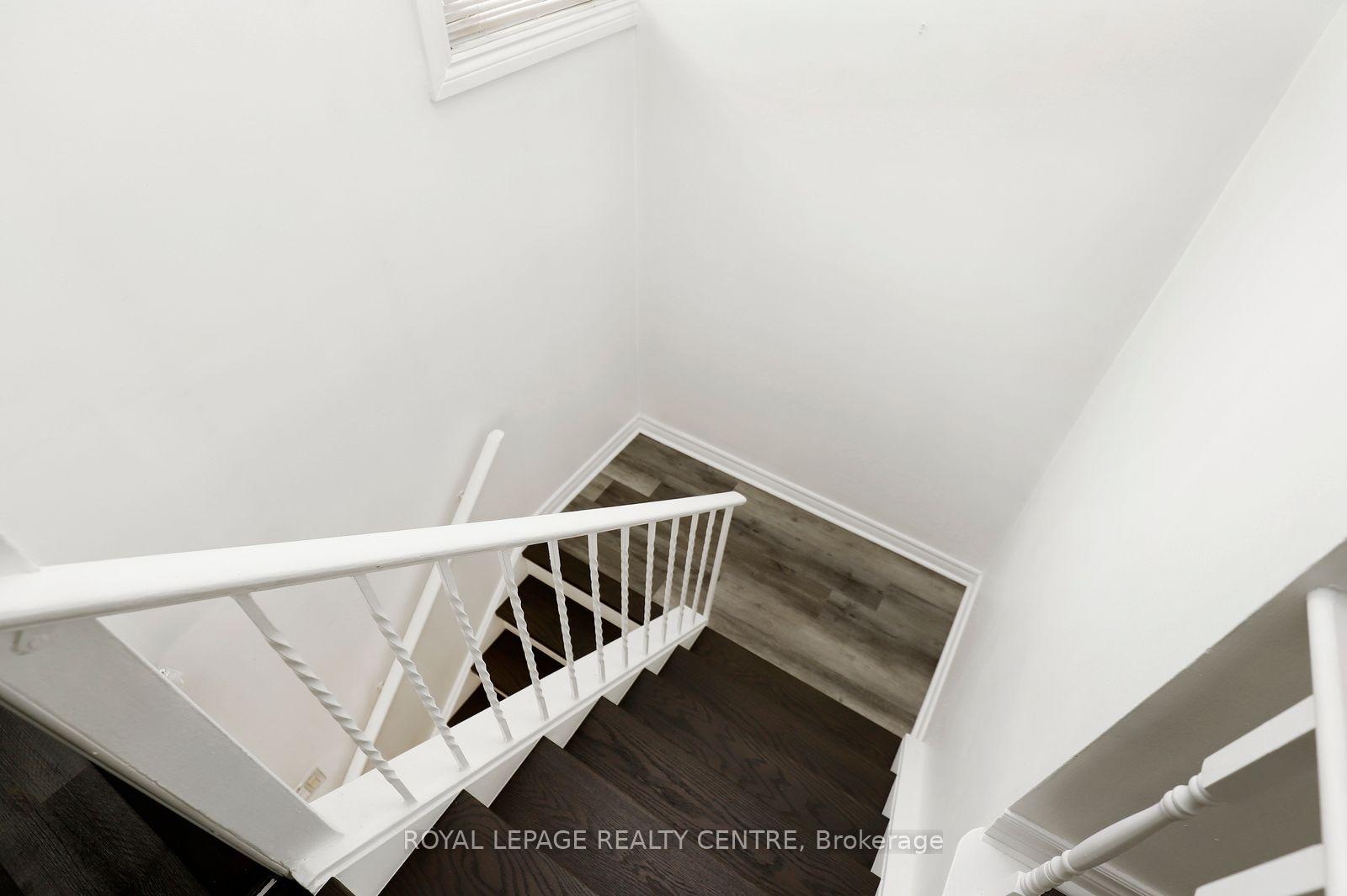 Photo 22 of Unit 103, 3040 Constitution Boulevard, Mississauga, Applewood — HOMEH