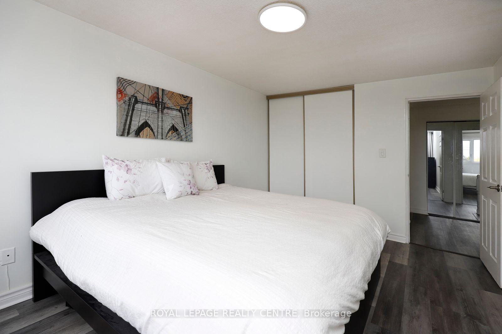 Photo 27 of Unit 103, 3040 Constitution Boulevard, Mississauga, Applewood — HOMEH