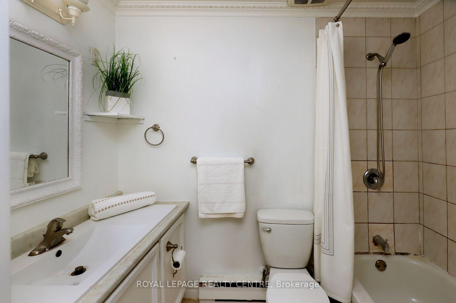 Photo 29 of Unit 103, 3040 Constitution Boulevard, Mississauga, Applewood — HOMEH