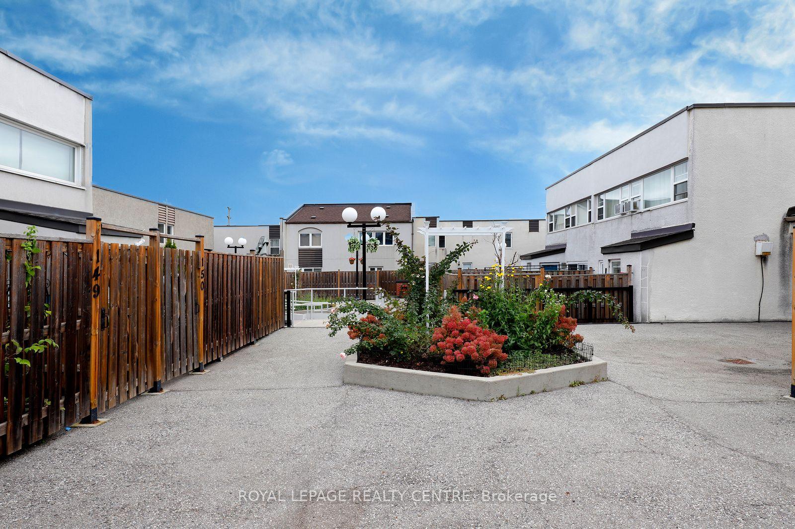 Photo 37 of Unit 103, 3040 Constitution Boulevard, Mississauga, Applewood — HOMEH