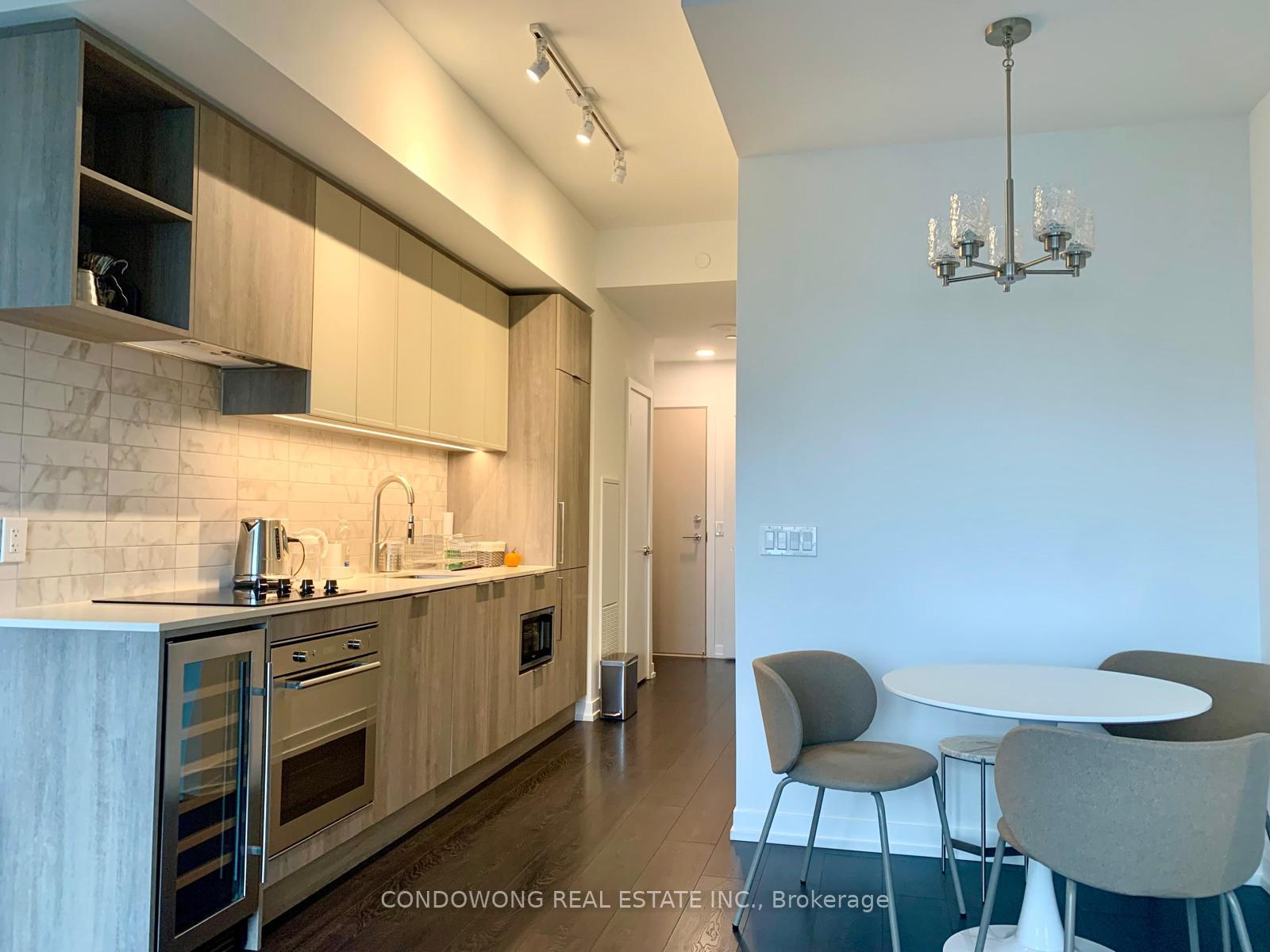 Photo 2 of Unit 805, 2020 Bathurst Street, Toronto, Humewood-Cedarvale — HOMEH