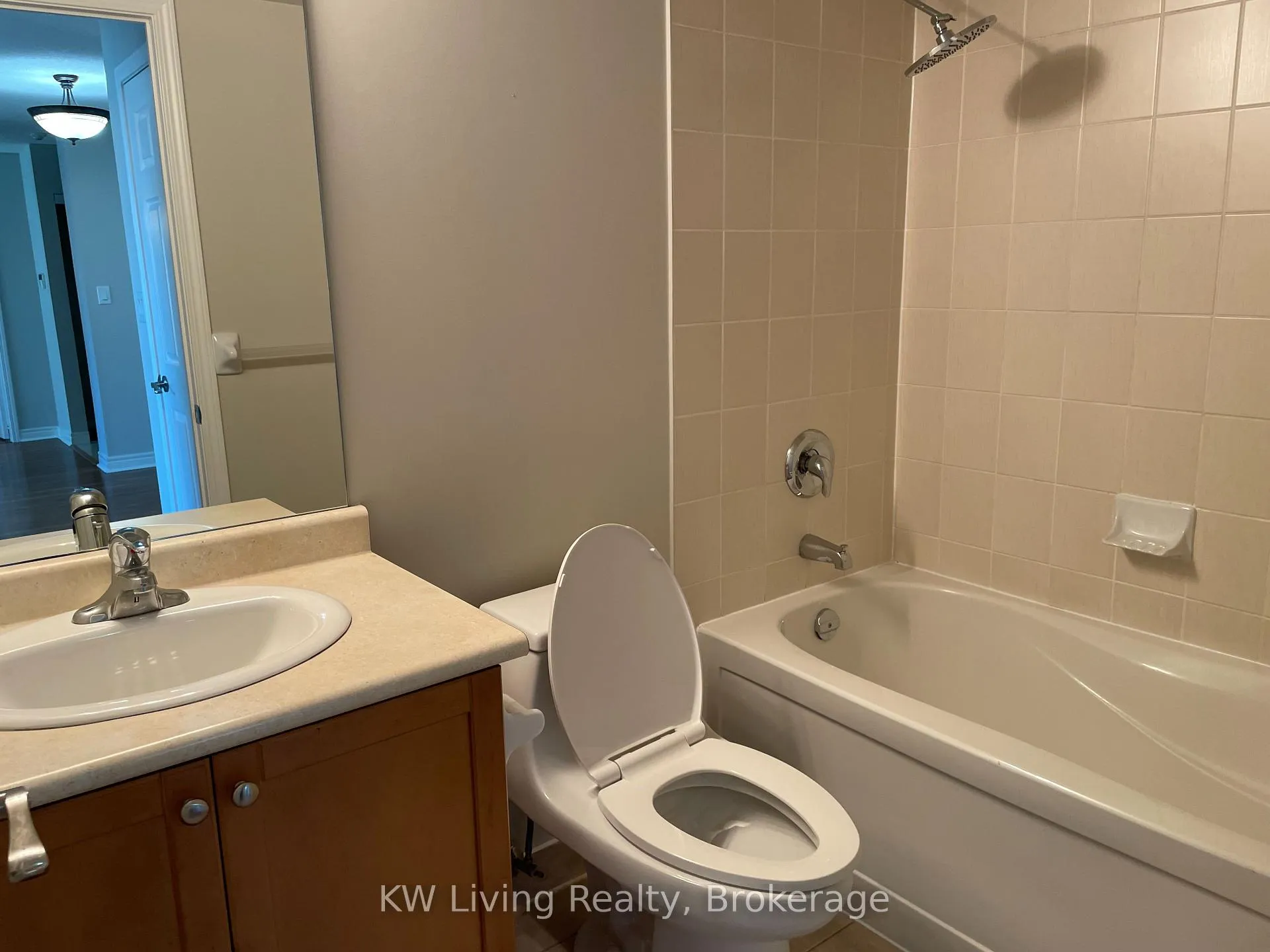Photo 11 of Unit 1007, 208 Enfield Place, Mississauga, City Centre — HOMEH