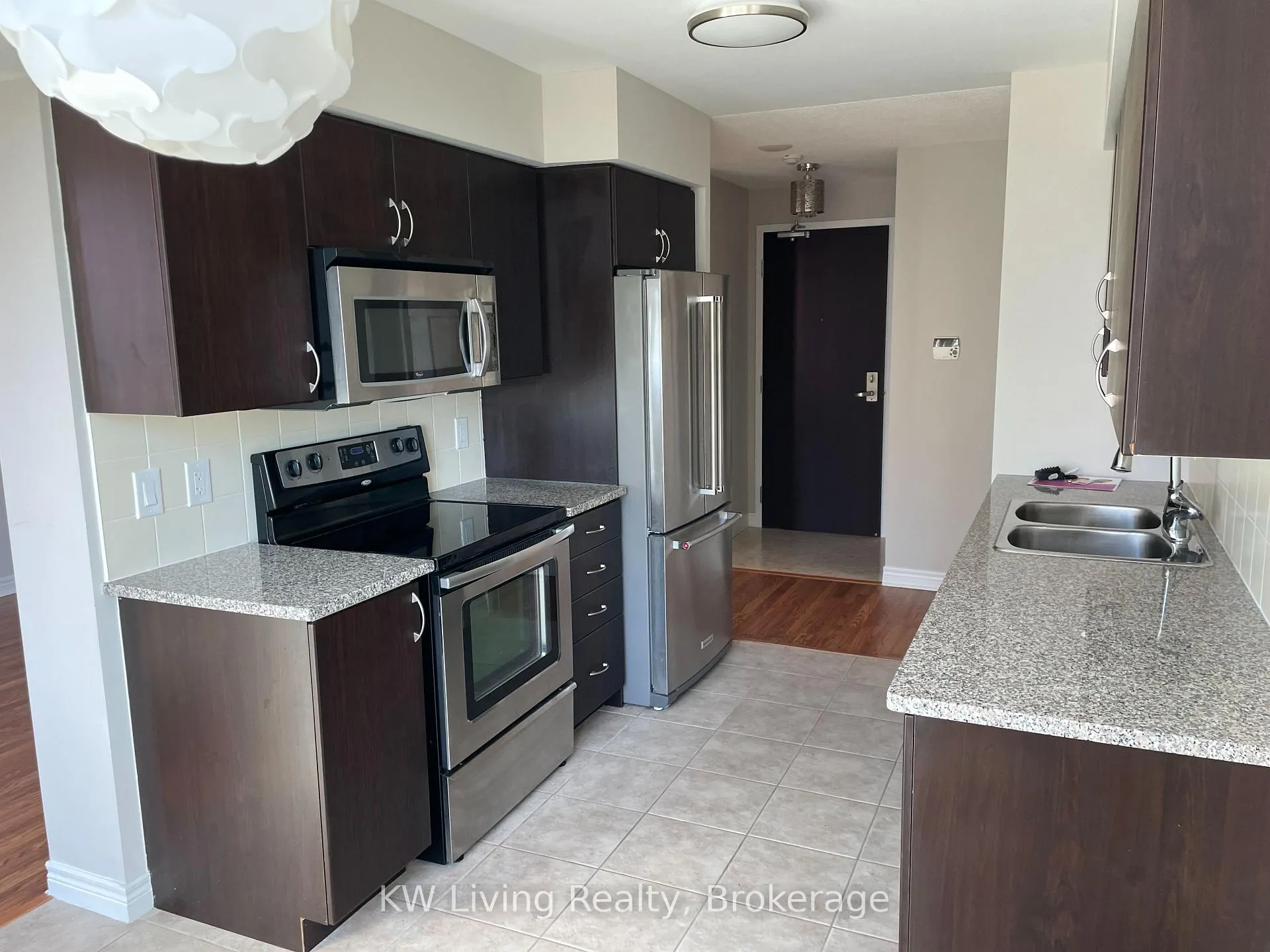 Photo 16 of Unit 1007, 208 Enfield Place, Mississauga, City Centre — HOMEH