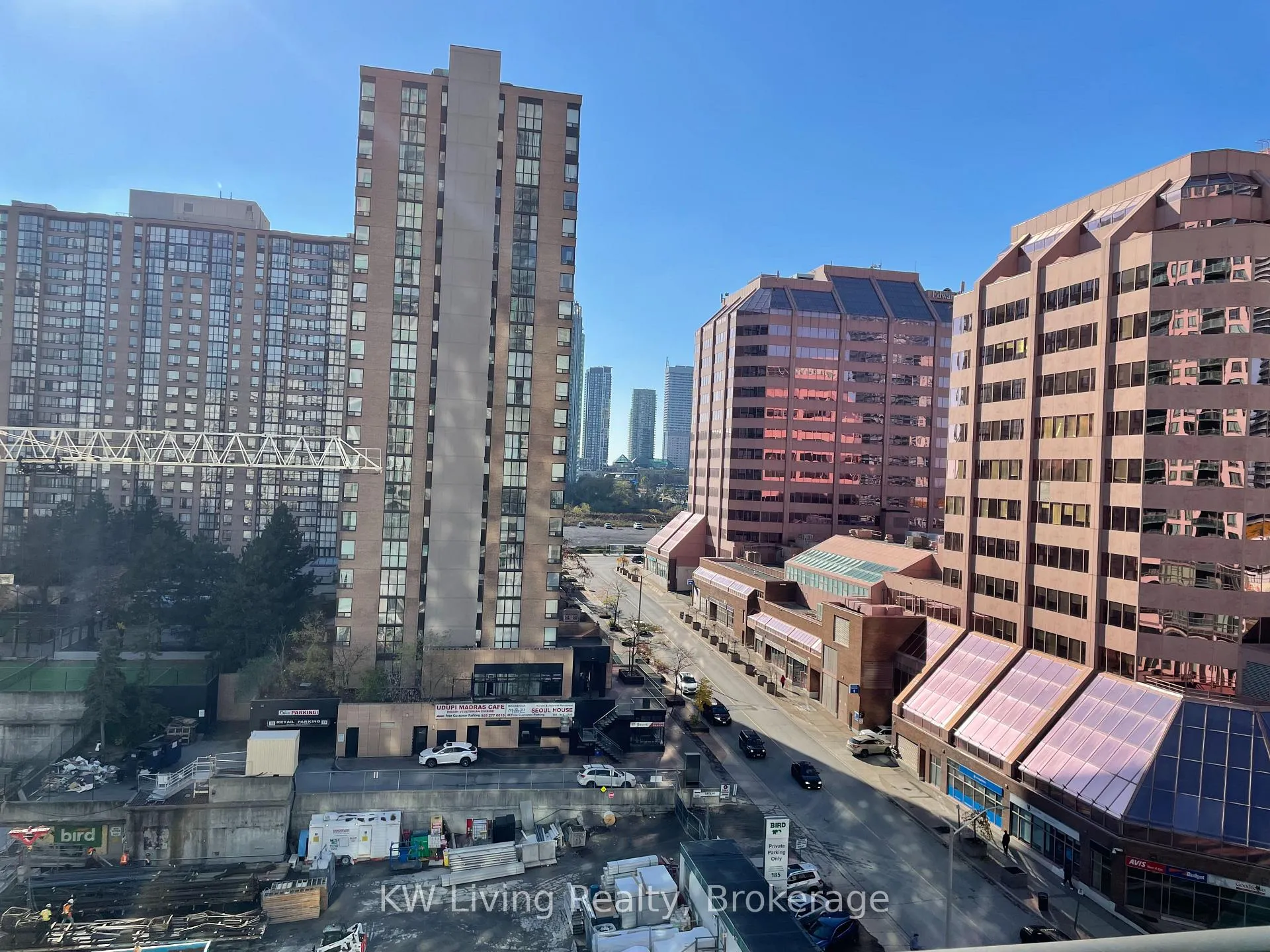Photo 18 of Unit 1007, 208 Enfield Place, Mississauga, City Centre — HOMEH