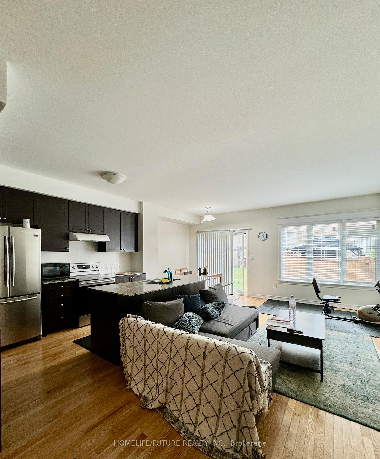 Photo 2 of 10 Buttonbush Lane, Richmond Hill, Oak Ridges Lake Wilcox — HOMEH