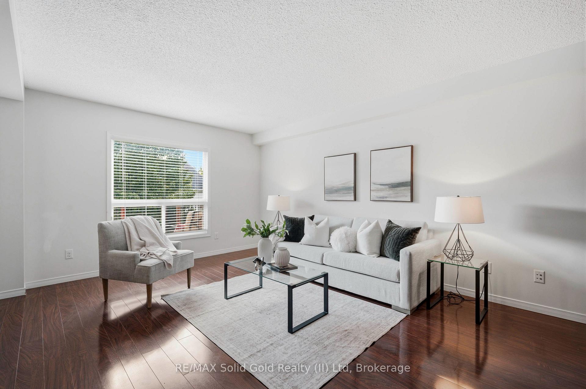 Photo 14 of 324 Beaumont Crescent, Kitchener, Idlewood — HOMEH