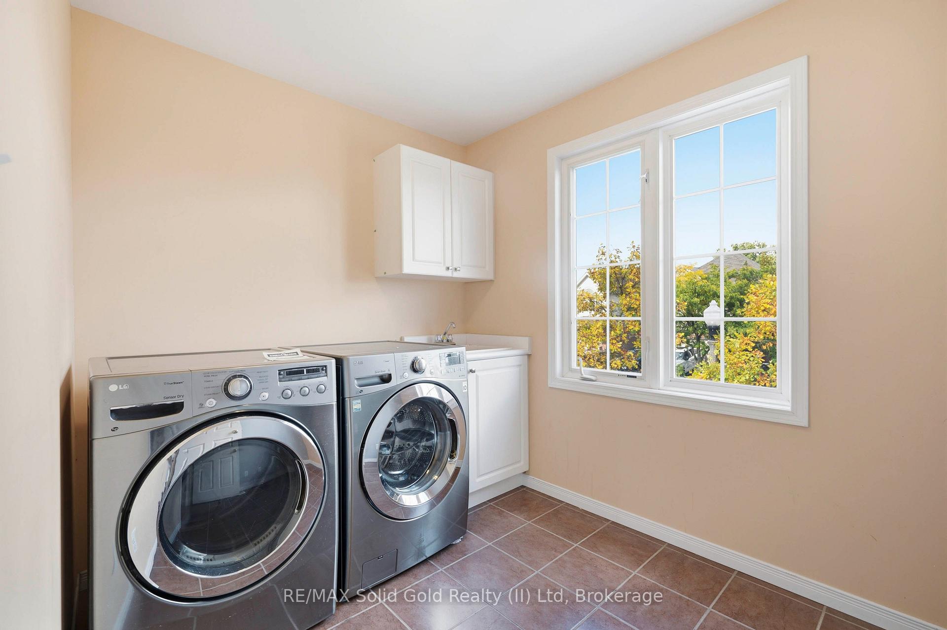 Photo 30 of 324 Beaumont Crescent, Kitchener, Idlewood — HOMEH