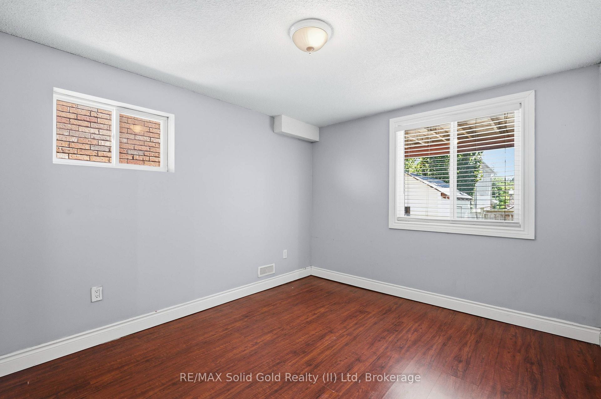Photo 36 of 324 Beaumont Crescent, Kitchener, Idlewood — HOMEH
