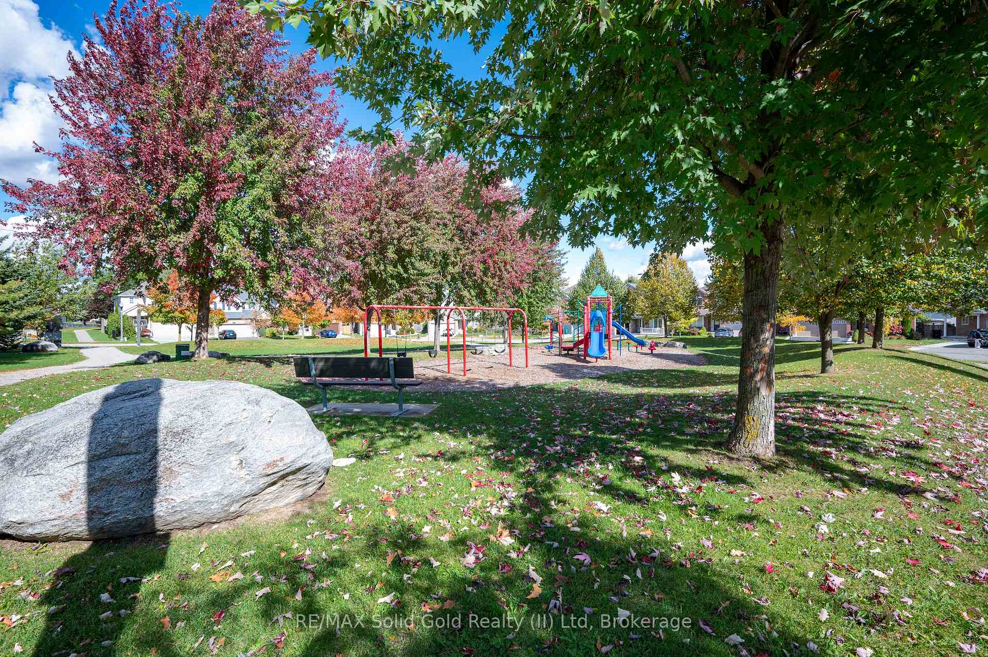 Photo 47 of 324 Beaumont Crescent, Kitchener, Idlewood — HOMEH