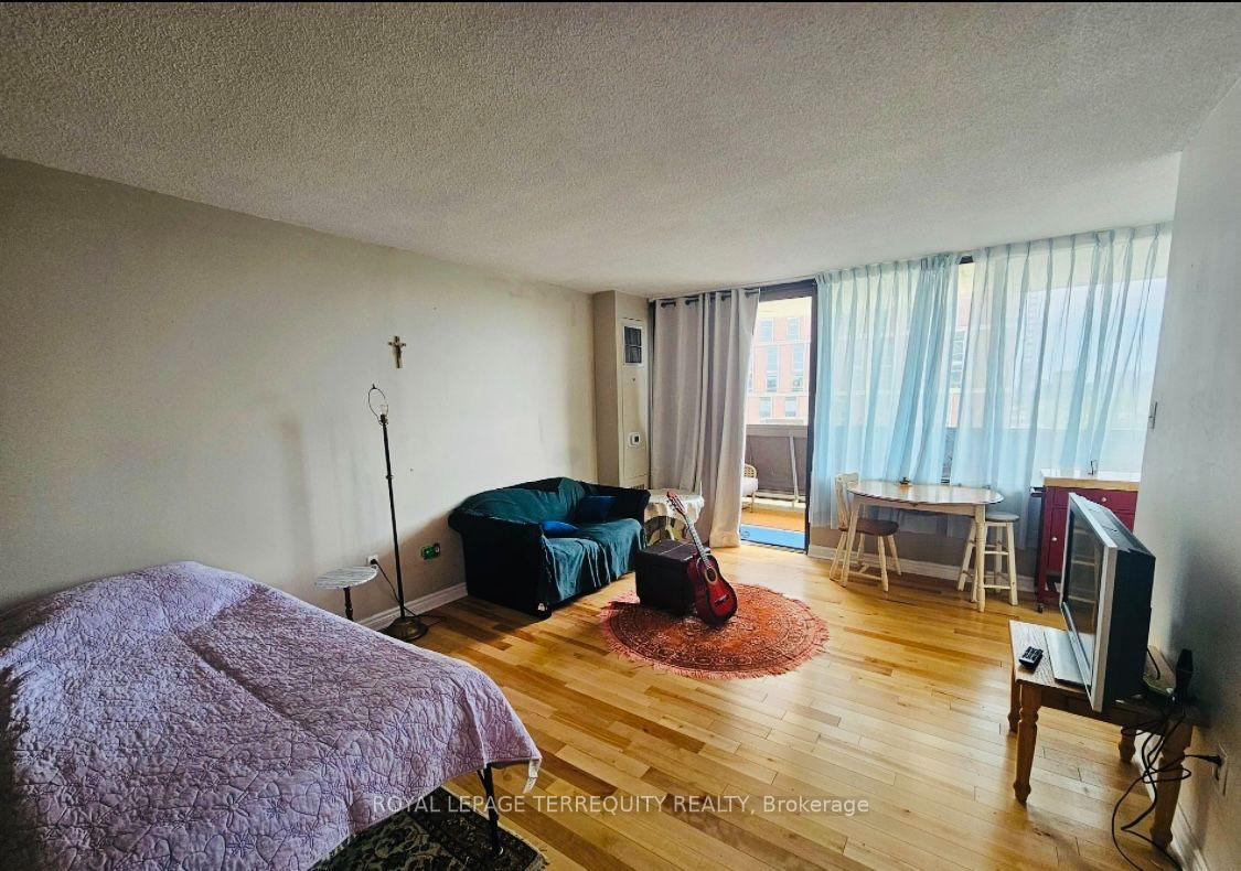 Photo 5 of 720 Spadina Avenue, Toronto, University — HOMEH