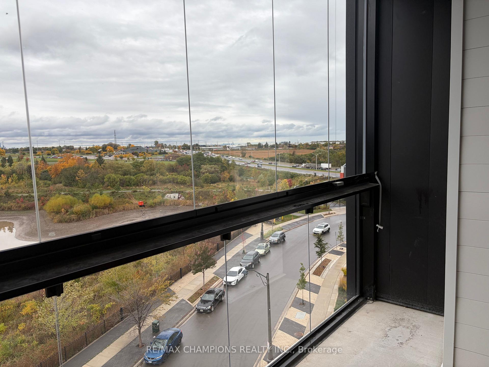 Photo 9 of Unit 607, 3008 William Cutmore Boulevard, Oakville, Joshua Meadows — HOMEH
