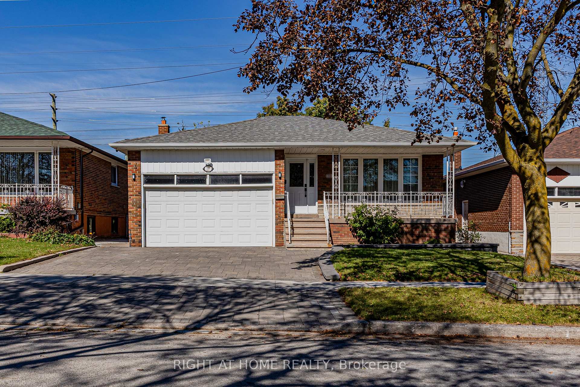 Photo 2 of 62 Iangrove Terrace, Scarborough, L'Amoreaux — HOMEH