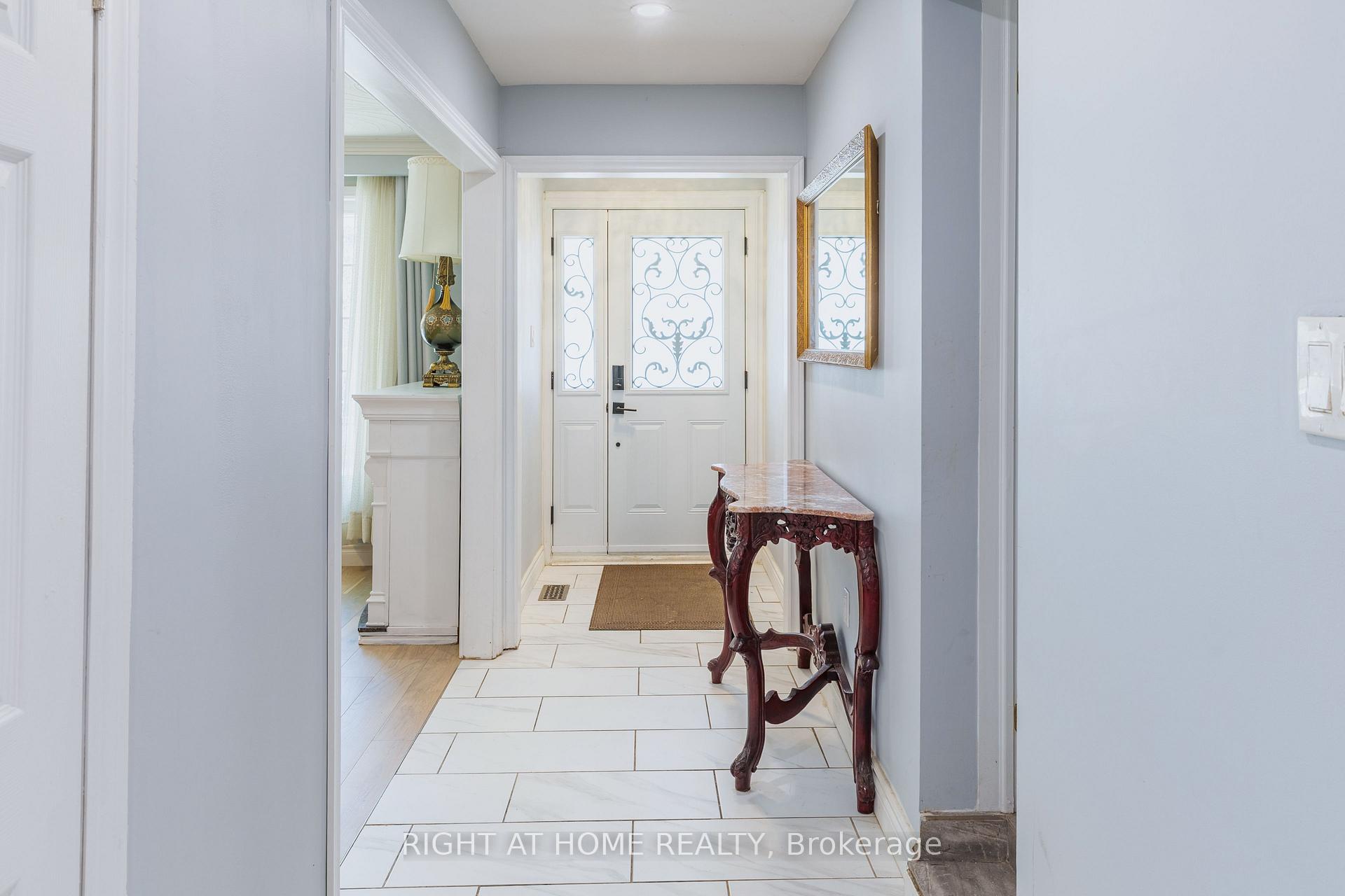 Photo 3 of 62 Iangrove Terrace, Scarborough, L'Amoreaux — HOMEH