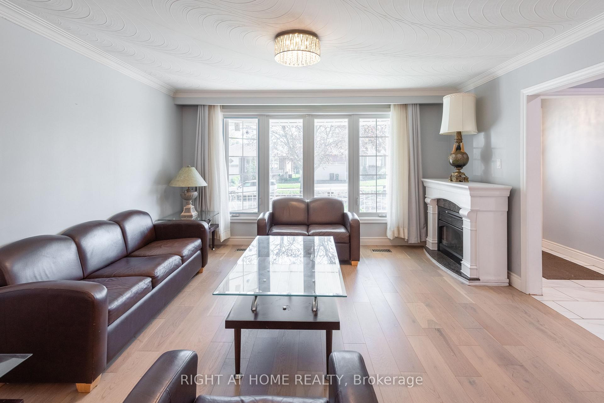 Photo 5 of 62 Iangrove Terrace, Scarborough, L'Amoreaux — HOMEH