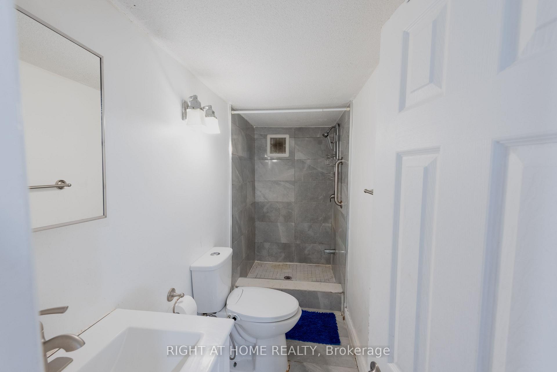 Photo 35 of 62 Iangrove Terrace, Scarborough, L'Amoreaux — HOMEH