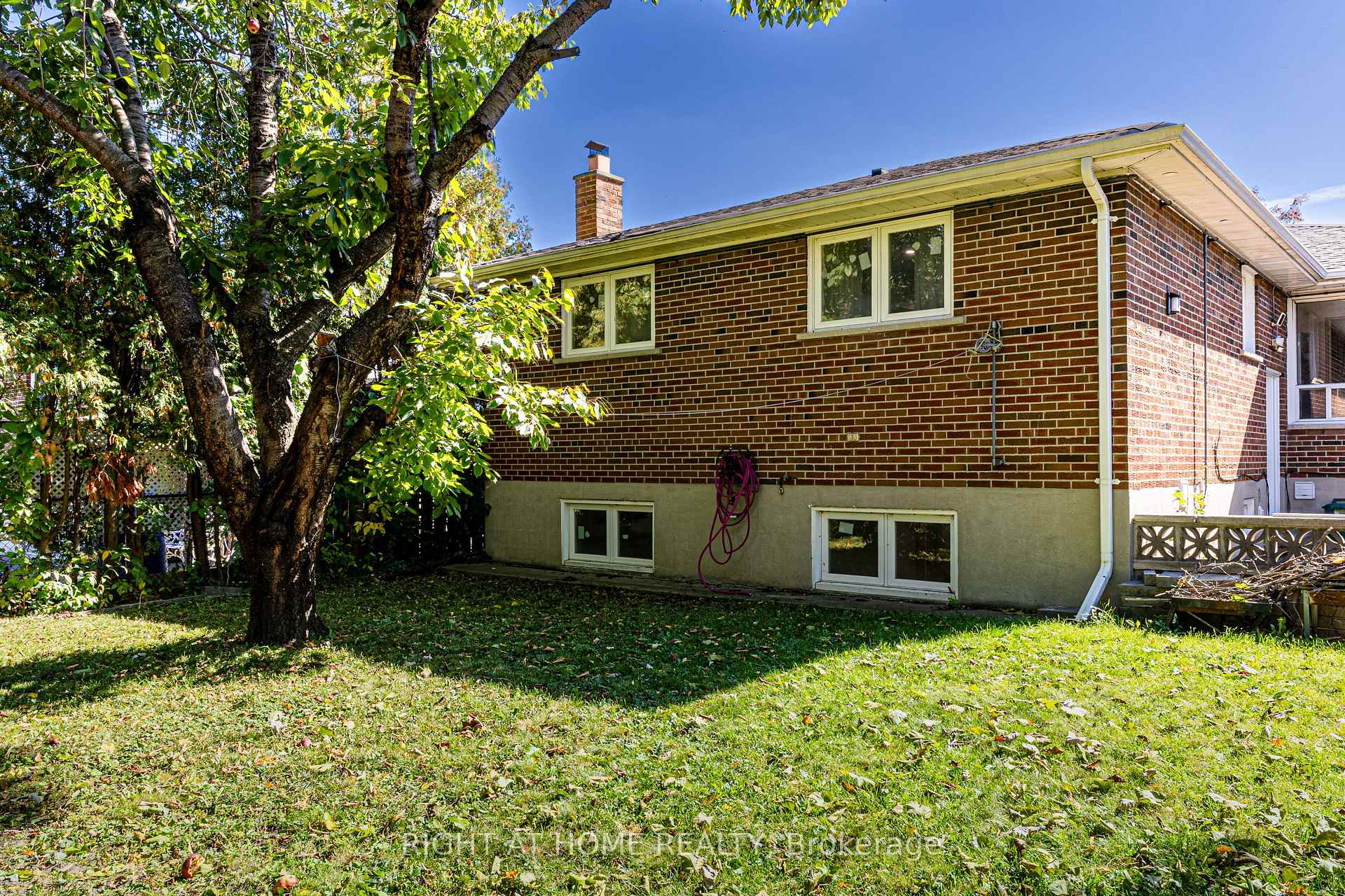 Photo 40 of 62 Iangrove Terrace, Scarborough, L'Amoreaux — HOMEH
