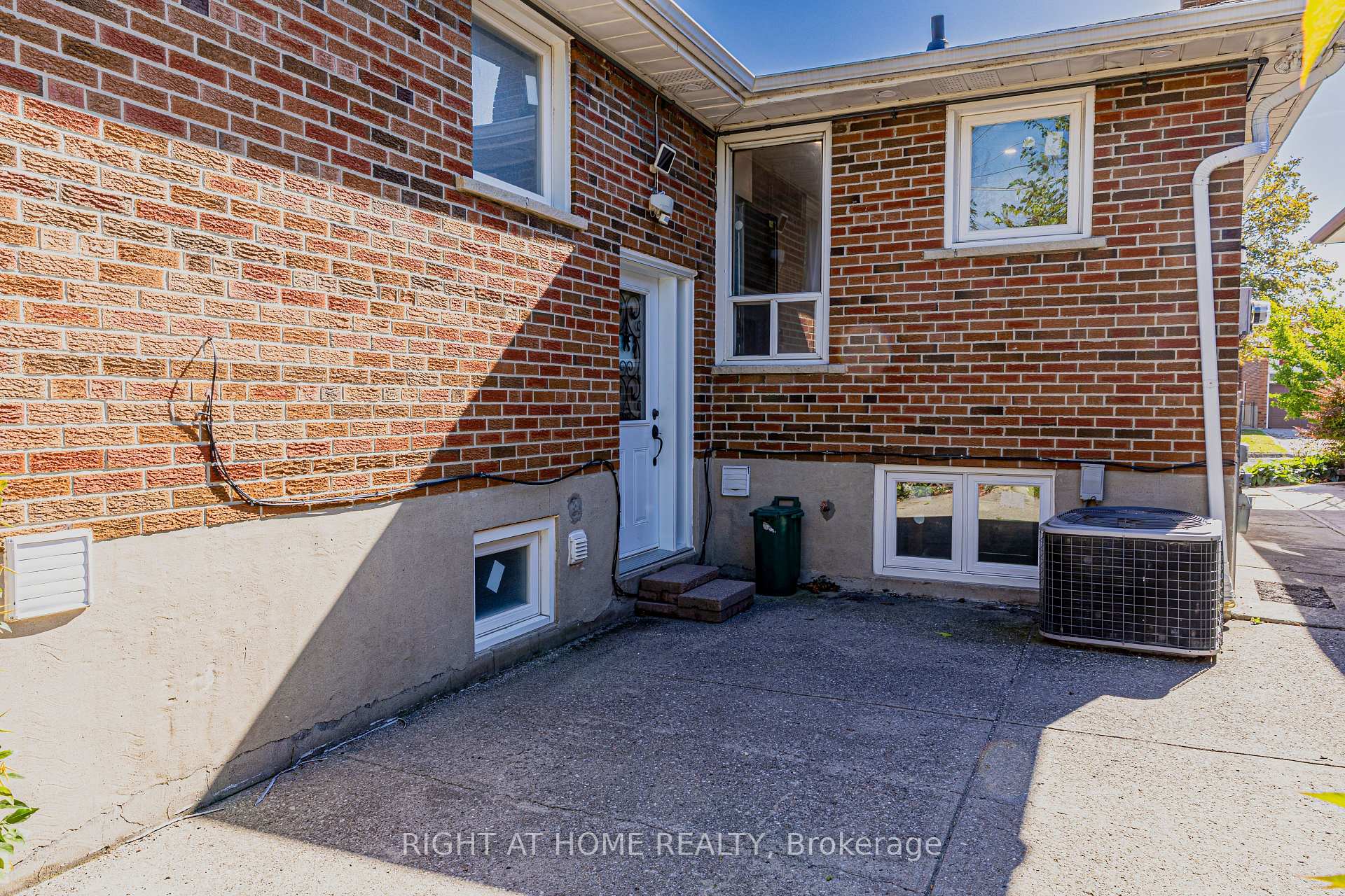 Photo 41 of 62 Iangrove Terrace, Scarborough, L'Amoreaux — HOMEH
