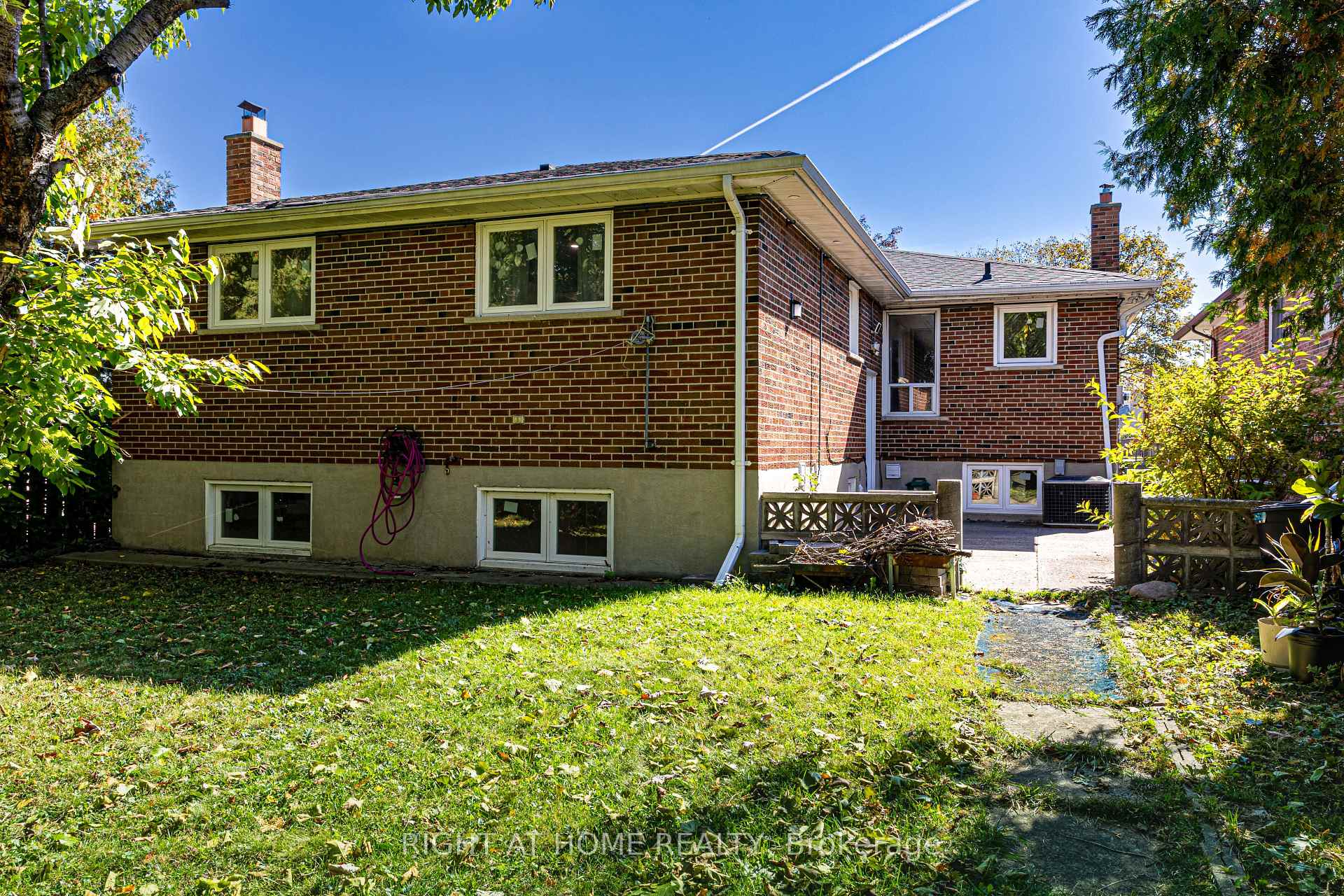 Photo 42 of 62 Iangrove Terrace, Scarborough, L'Amoreaux — HOMEH