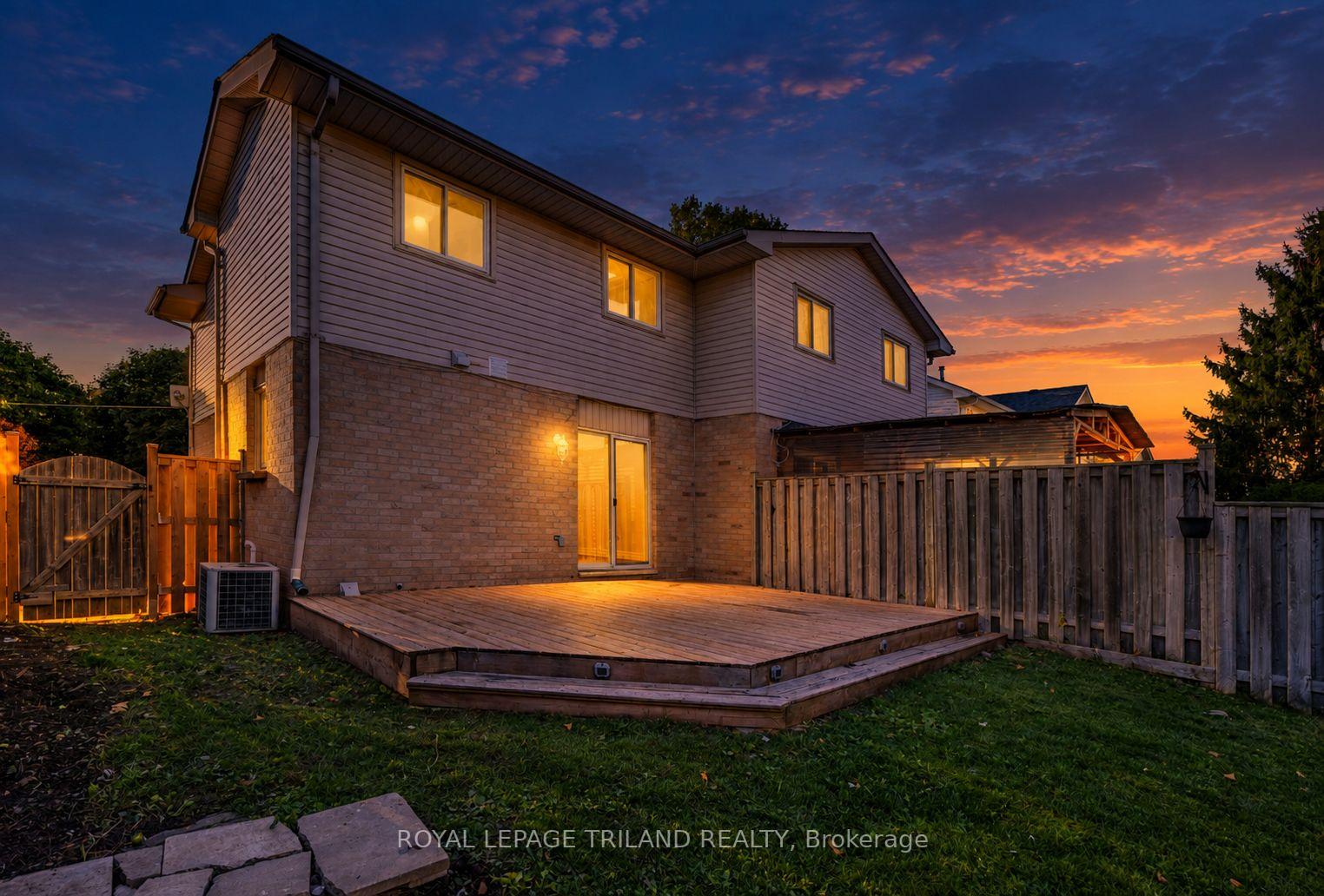 Photo 43 of 136 Golfdale Crescent, London, South Q — HOMEH
