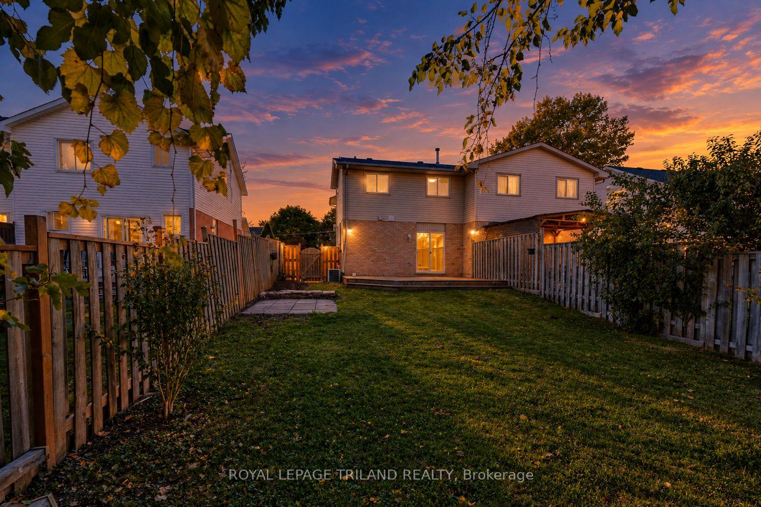 Photo 36 of 136 Golfdale Crescent, London, South Q — HOMEH