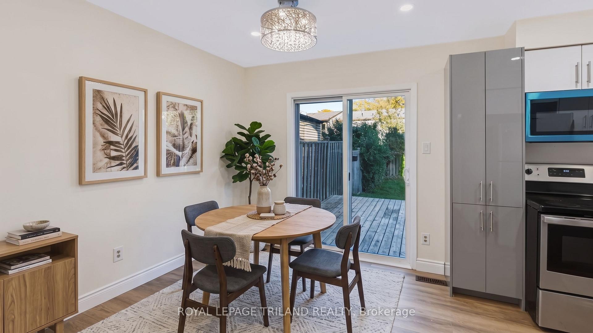 Photo 18 of 136 Golfdale Crescent, London, South Q — HOMEH