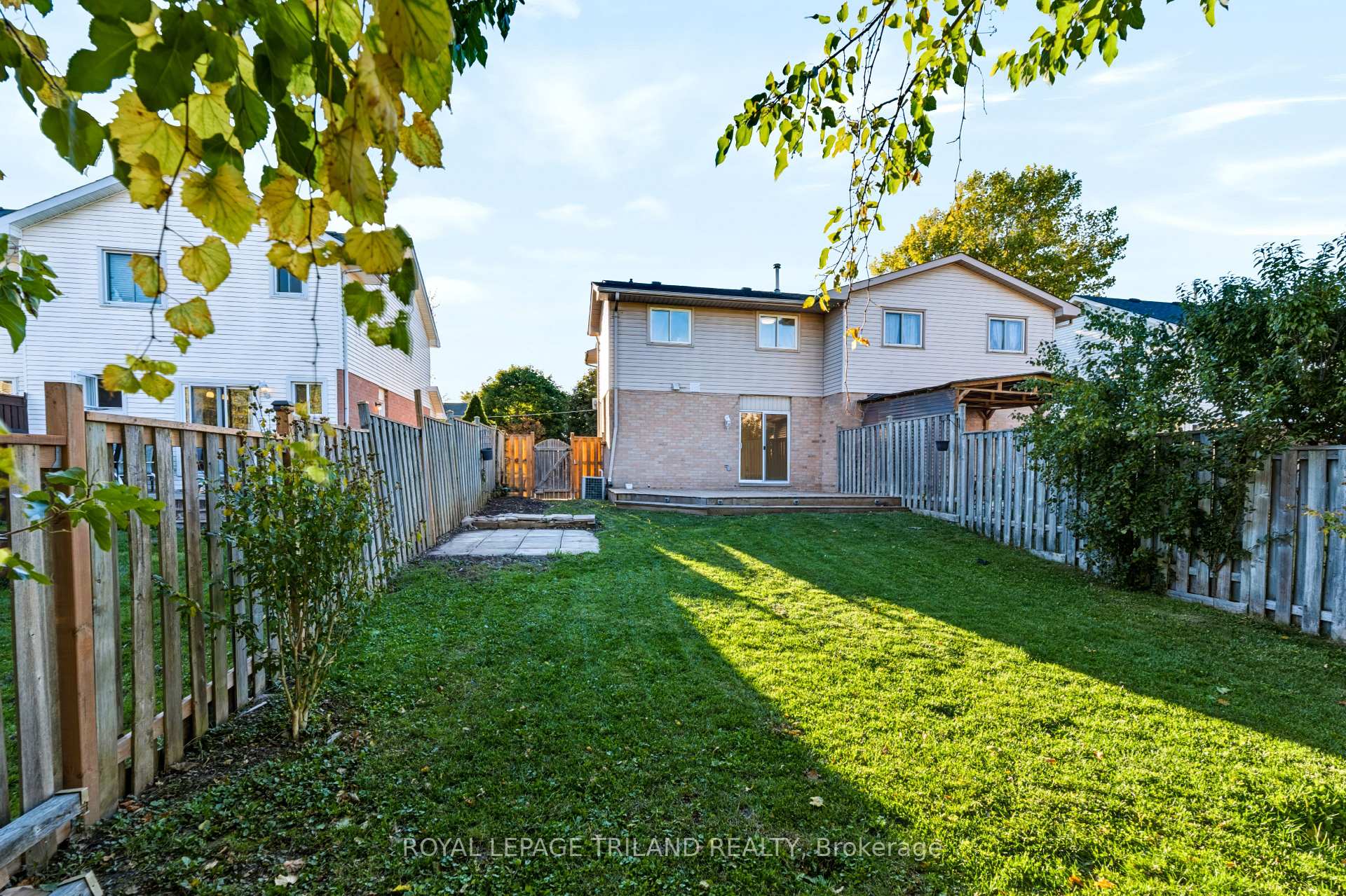 Photo 38 of 136 Golfdale Crescent, London, South Q — HOMEH
