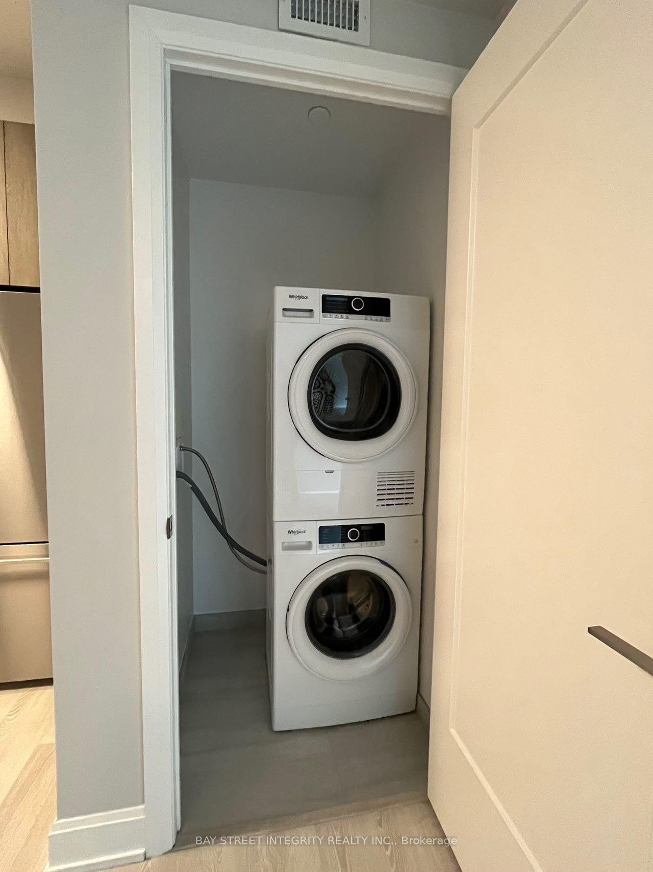 Photo 5 of Unit 609, 18 Water Walk Drive, Markham, Unionville — HOMEH
