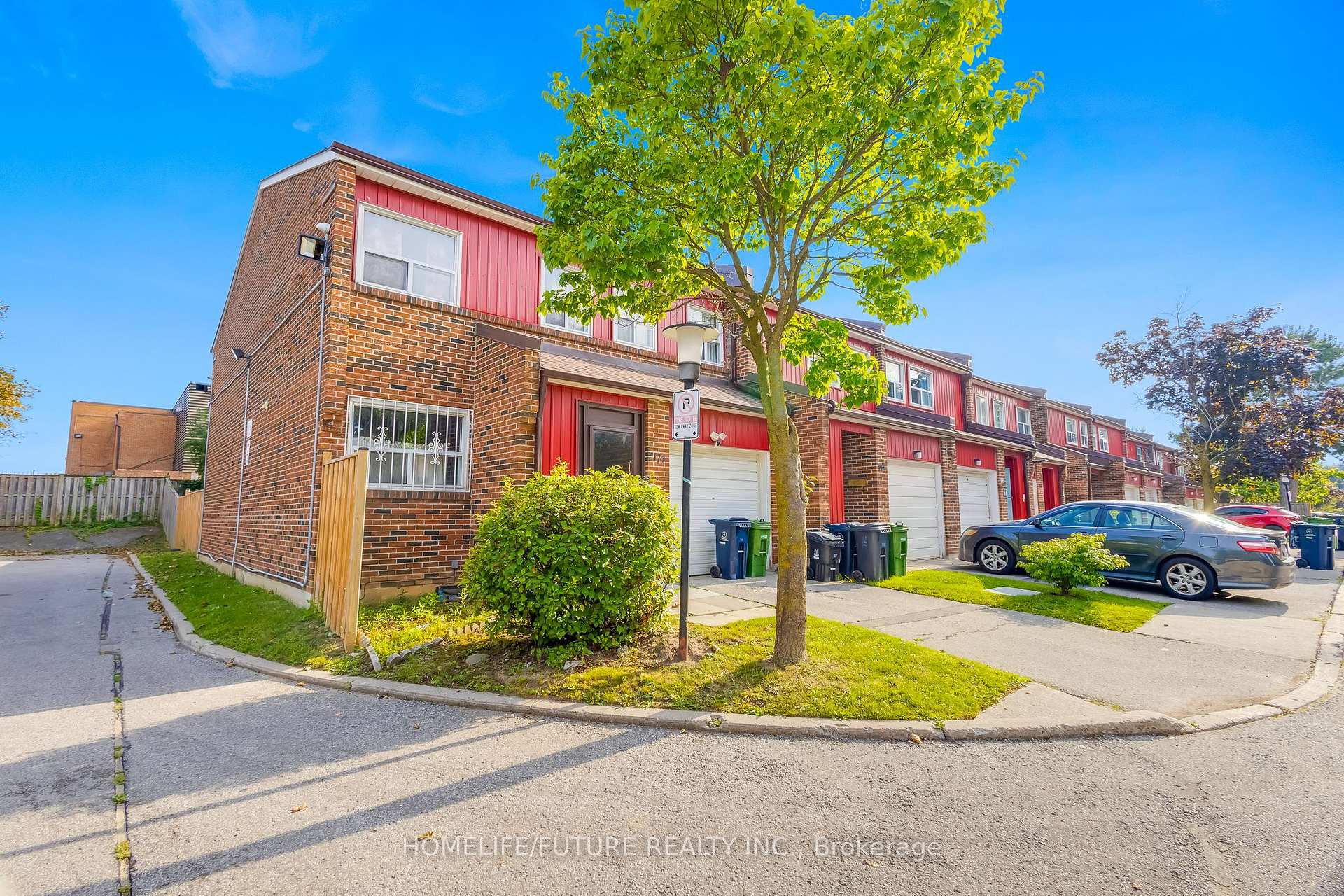 Photo 2 of Unit 174, 124 Dusay Place, Scarborough, L'Amoreaux — HOMEH