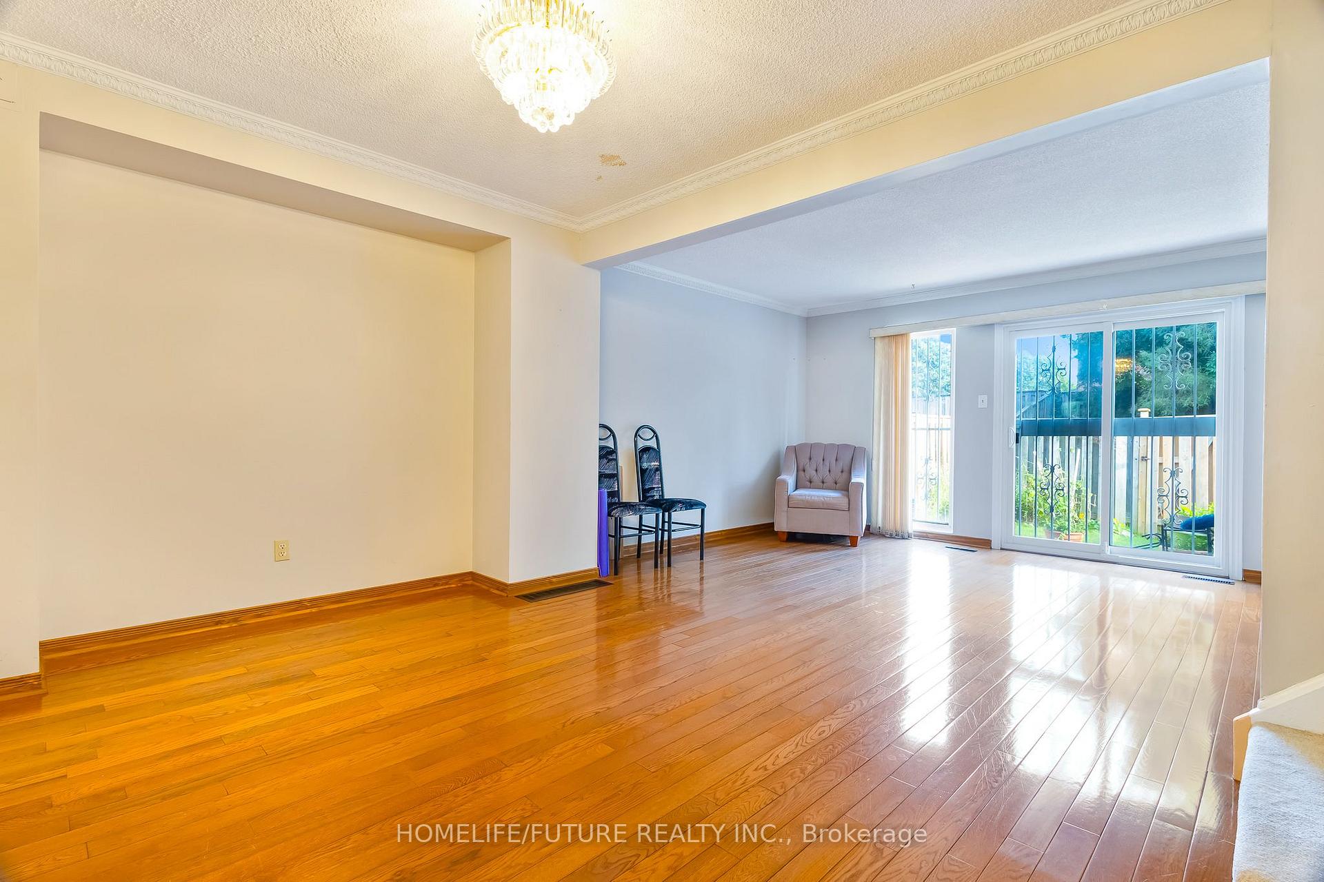 Photo 4 of Unit 174, 124 Dusay Place, Scarborough, L'Amoreaux — HOMEH