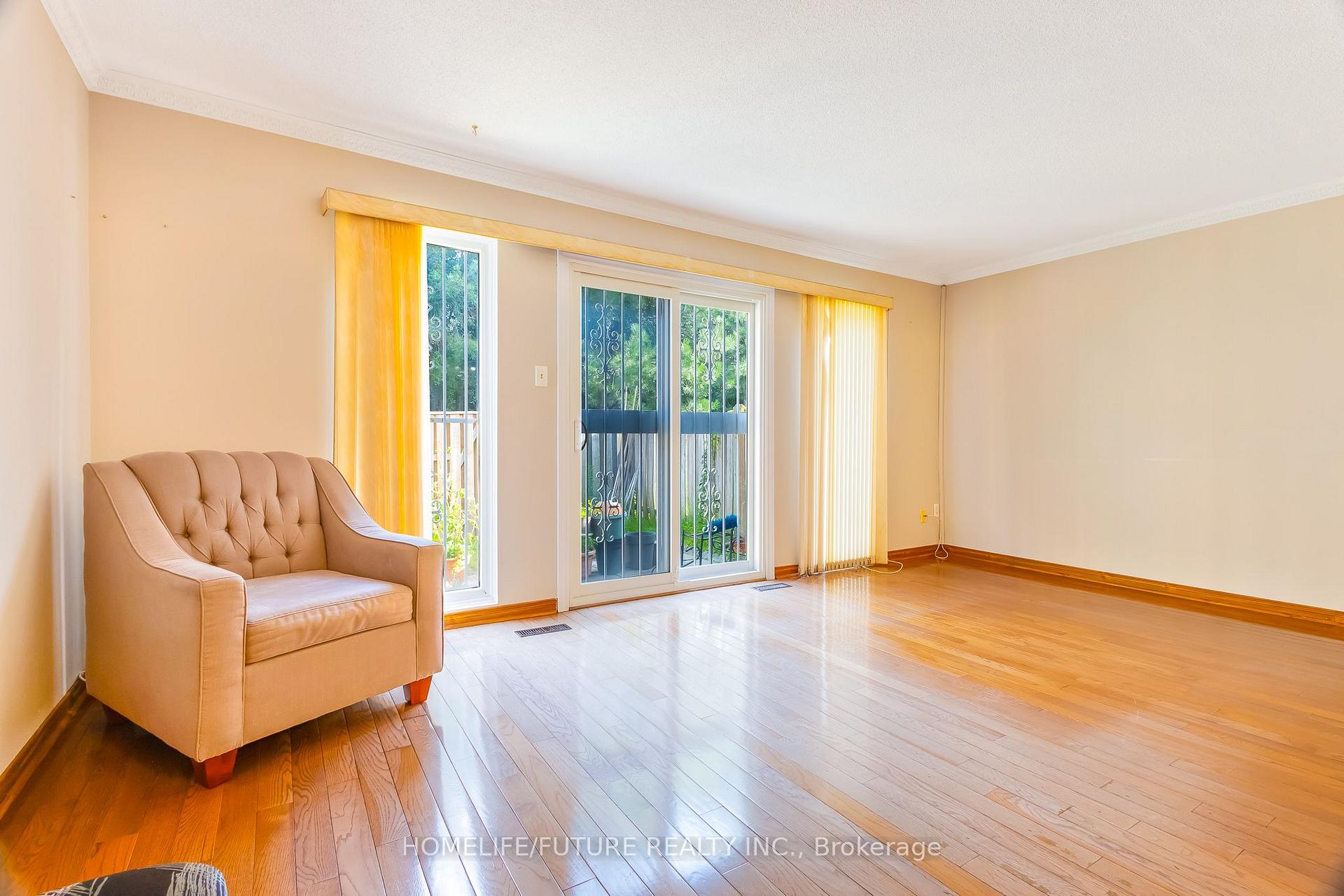Photo 6 of Unit 174, 124 Dusay Place, Scarborough, L'Amoreaux — HOMEH