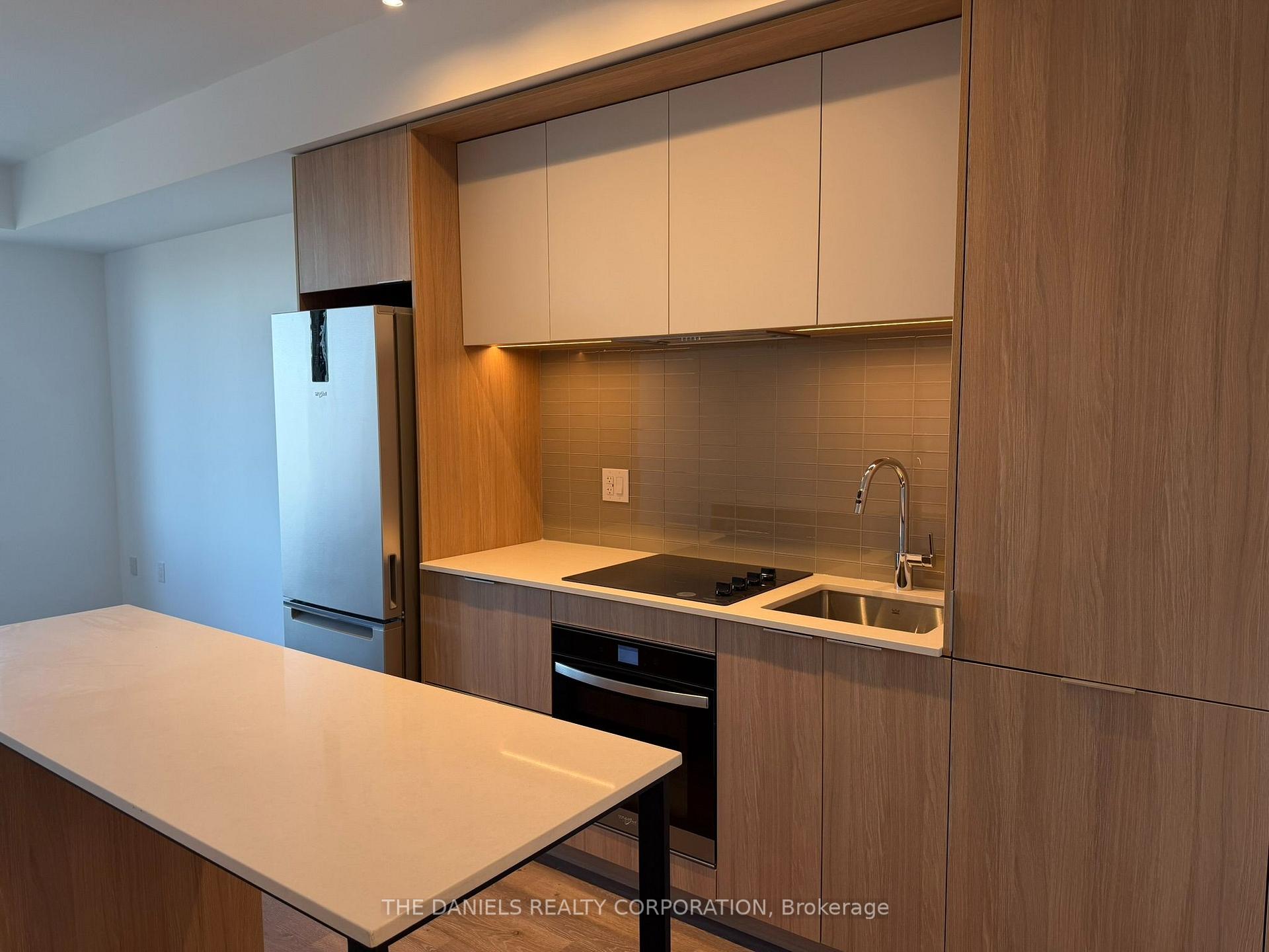 Photo 6 of Unit 4411, 395 Square One Drive, Mississauga, City Centre — HOMEH