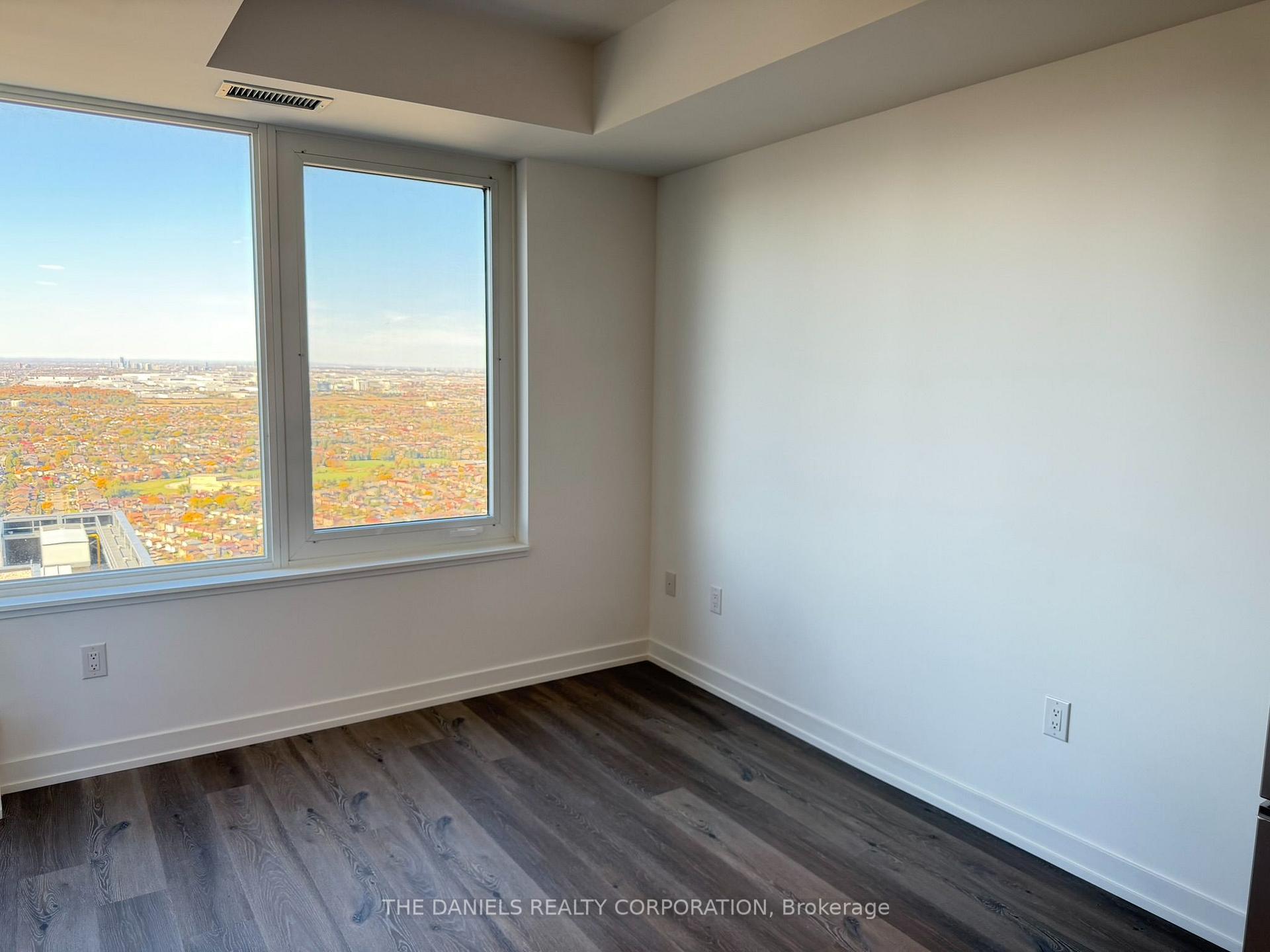Photo 8 of Unit 4411, 395 Square One Drive, Mississauga, City Centre — HOMEH