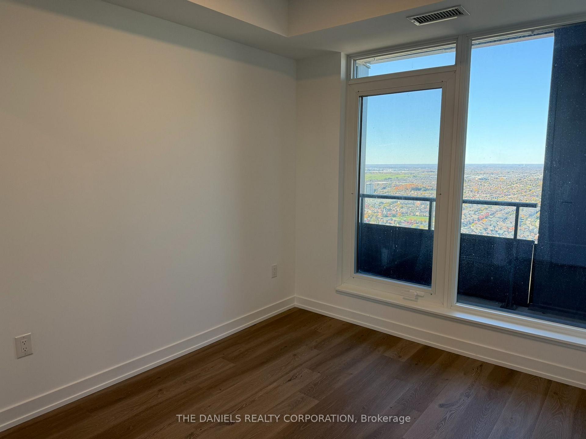 Photo 9 of Unit 4411, 395 Square One Drive, Mississauga, City Centre — HOMEH