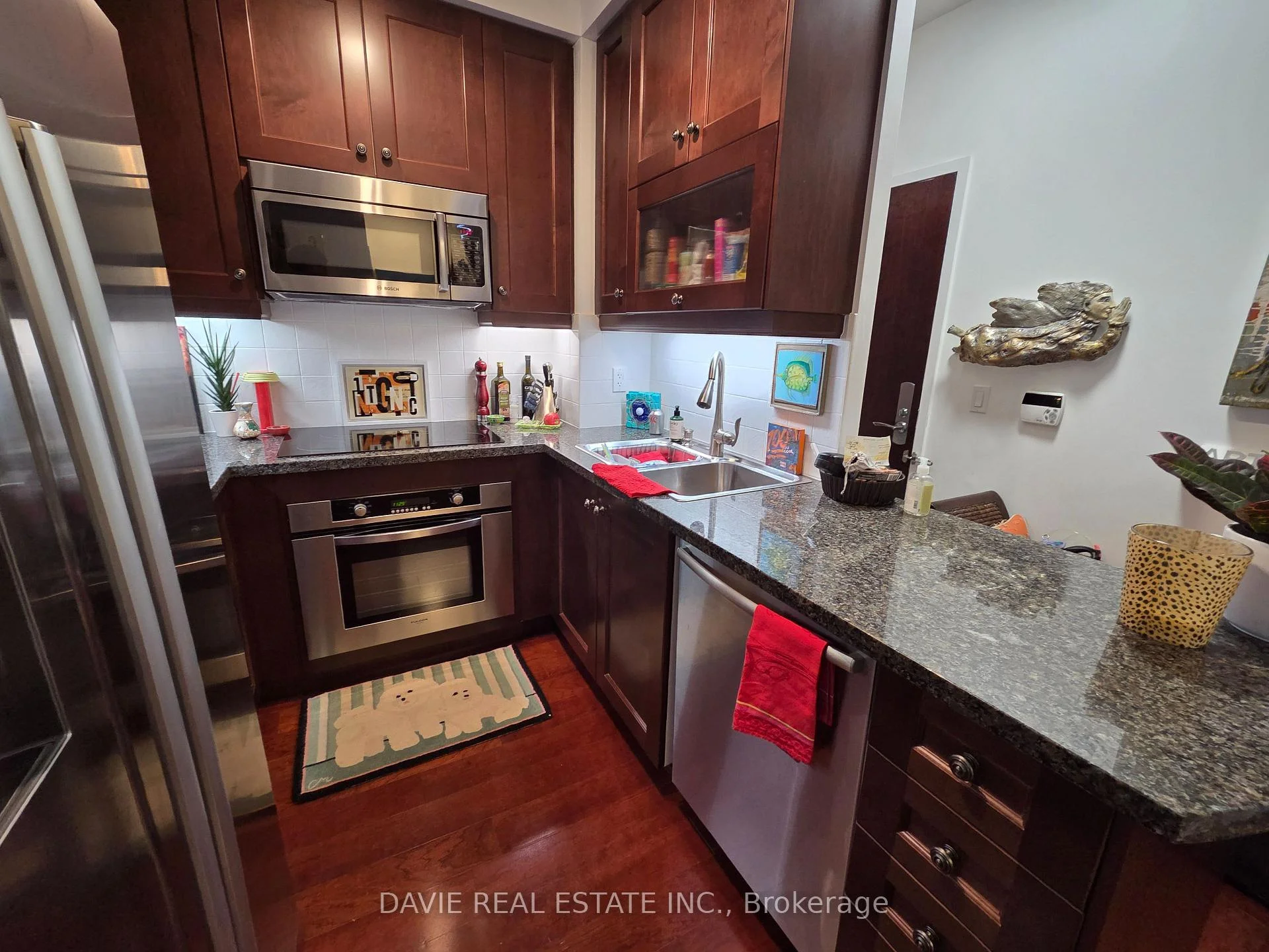 Photo 4 of Unit 1709, 35 Balmuto Street, Toronto, Bay Street Corridor — HOMEH