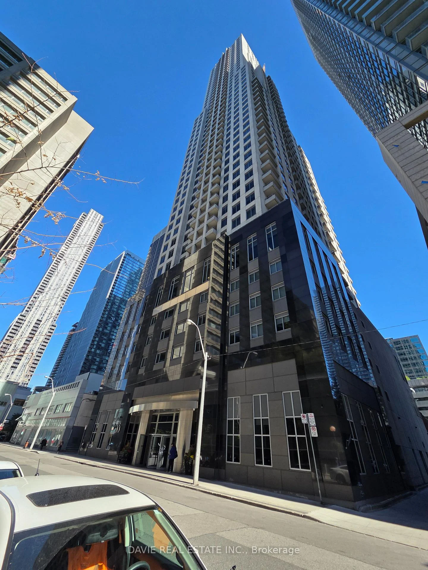 Photo 13 of Unit 1709, 35 Balmuto Street, Toronto, Bay Street Corridor — HOMEH