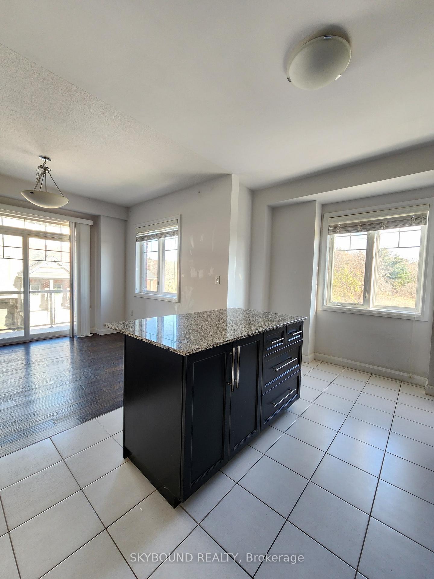 Photo 10 of Unit 60, 1169 Garner Road, Hamilton, Meadowlands — HOMEH