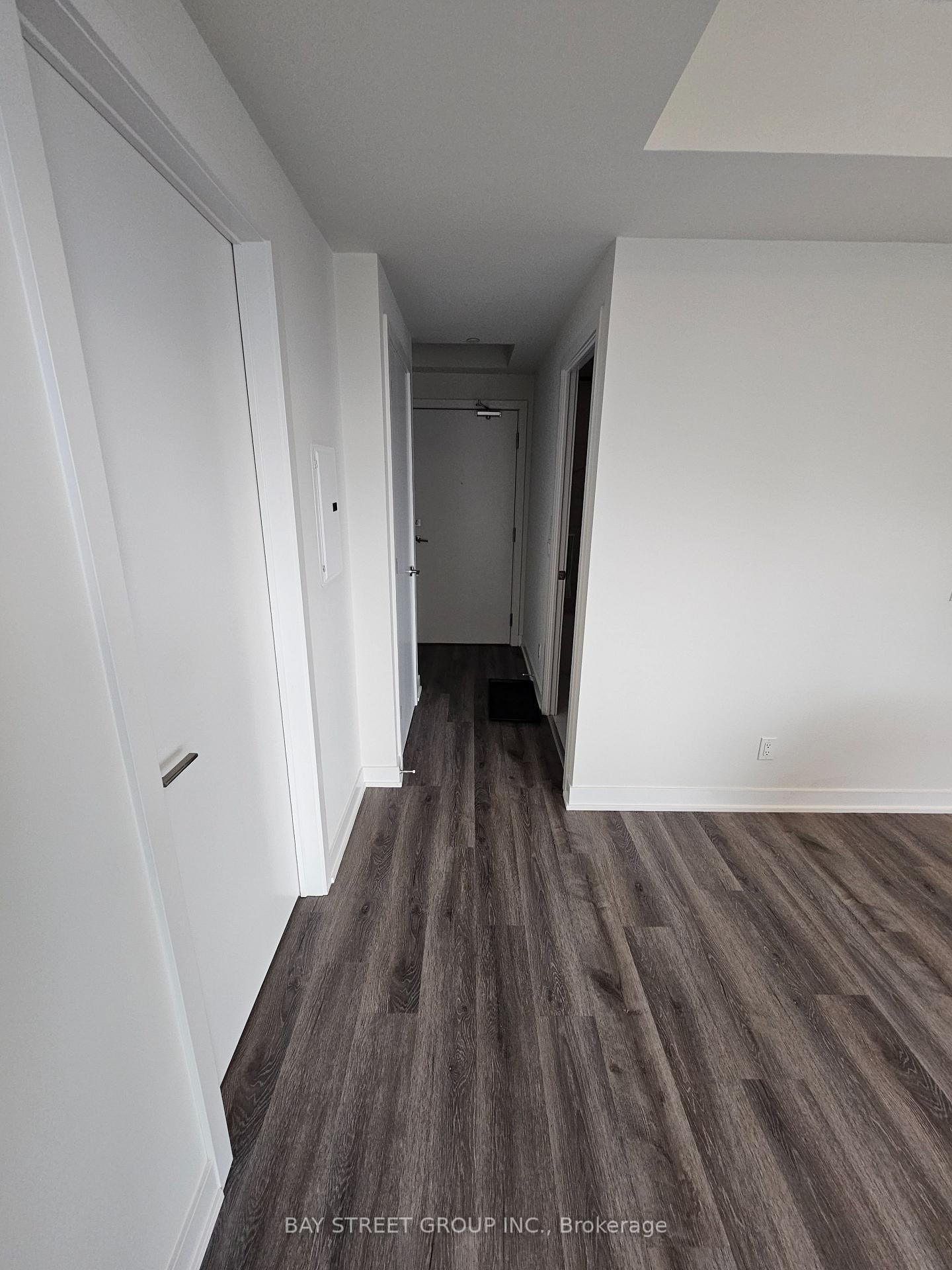 Photo of Unit 809, 15 Ellerslie Avenue