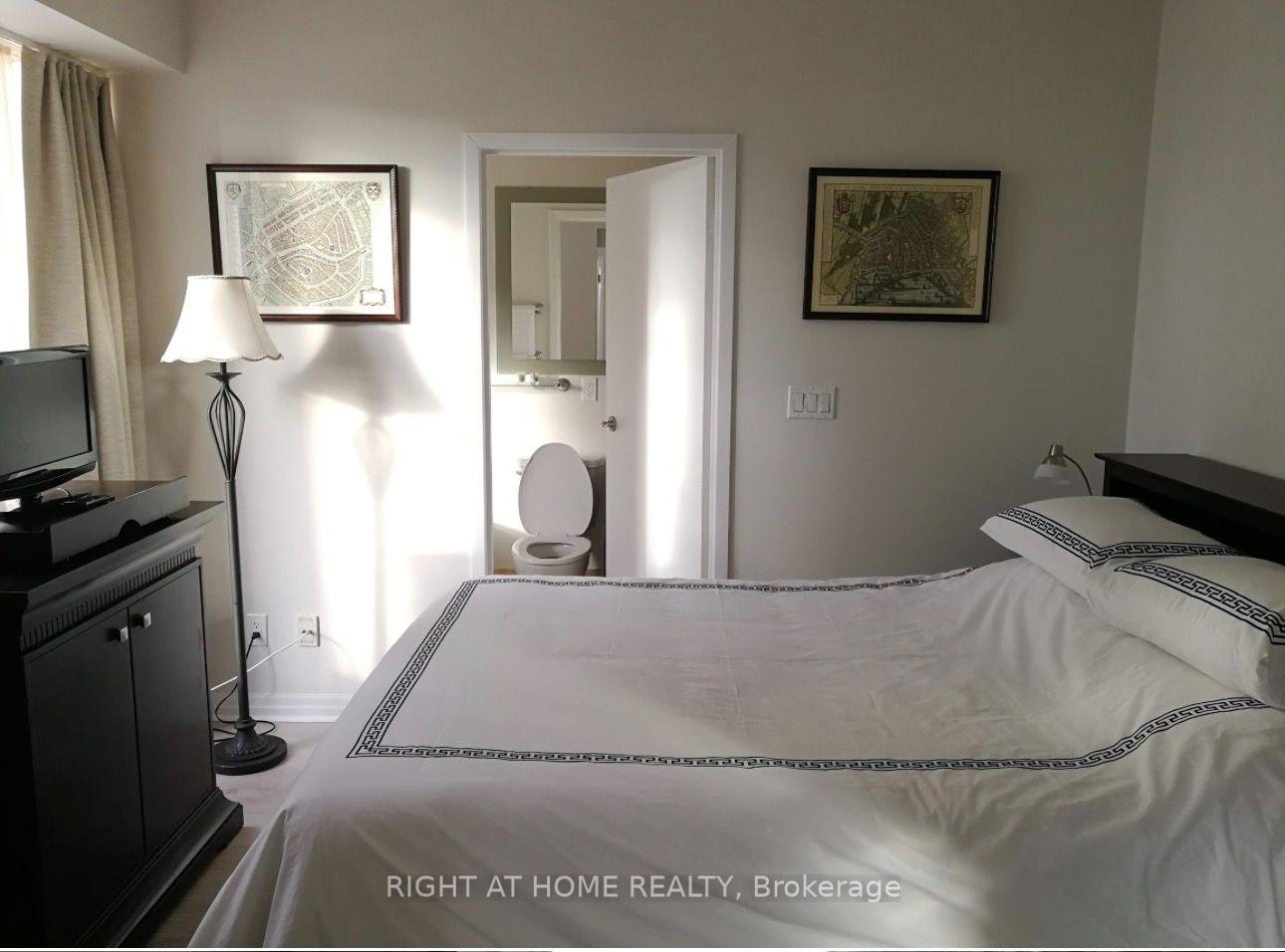 Photo 5 of Unit 2612, 1 King Street W, Toronto, Bay Street Corridor — HOMEH